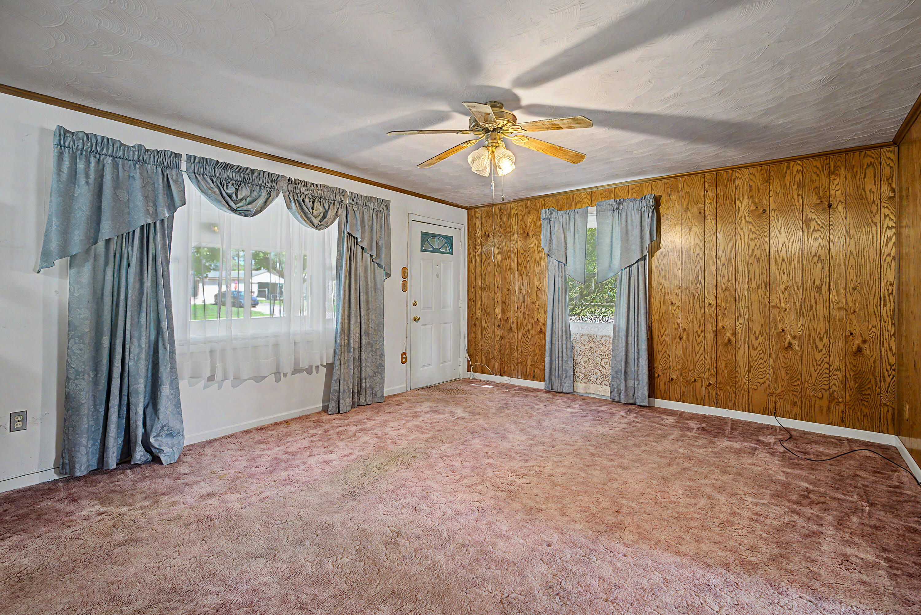 300 Fenwick, New Carlisle, Ohio 45344