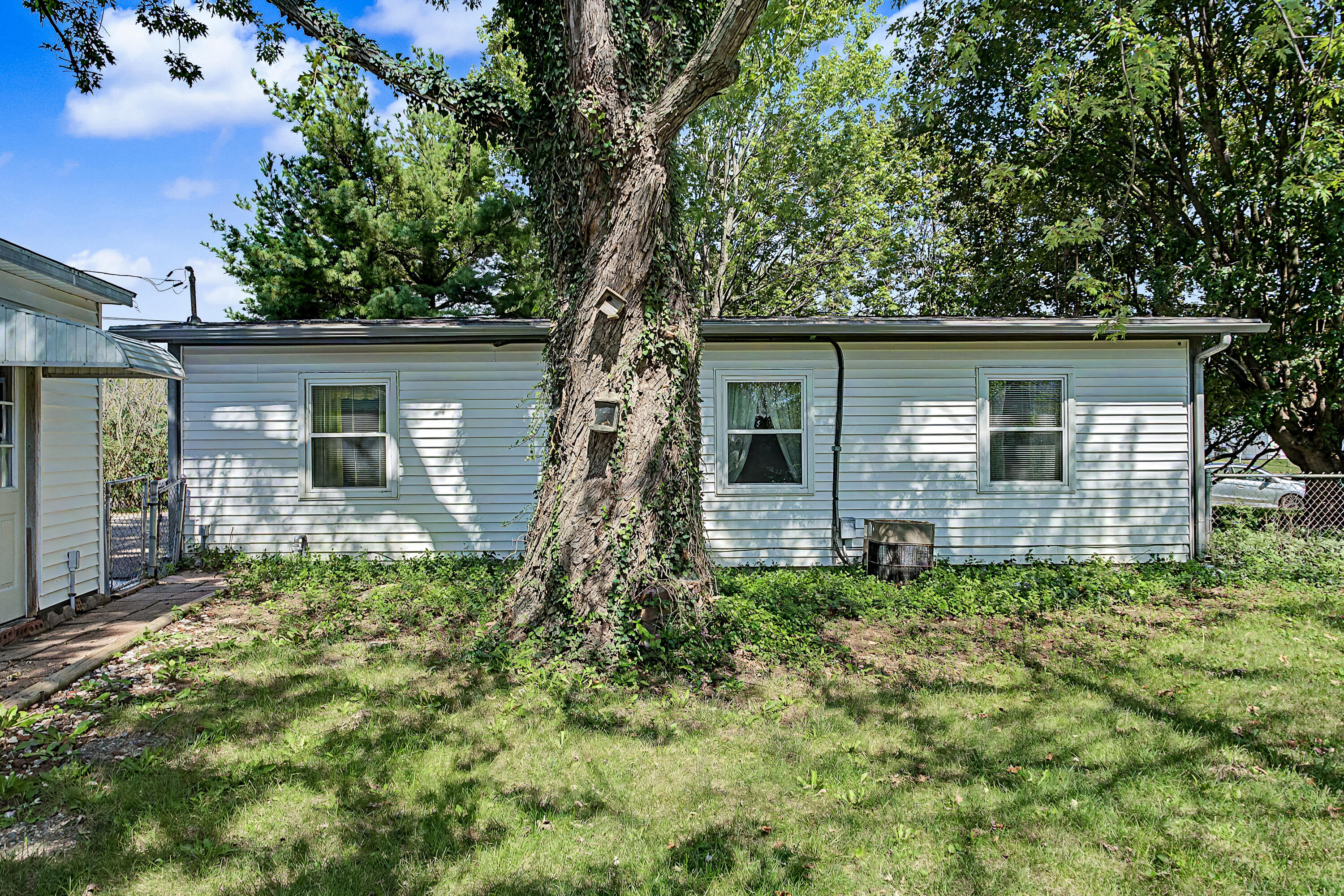 300 Fenwick, New Carlisle, Ohio 45344