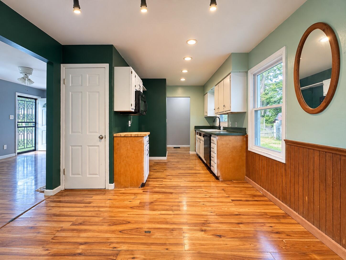 4 Richmond, London, Ohio 43140