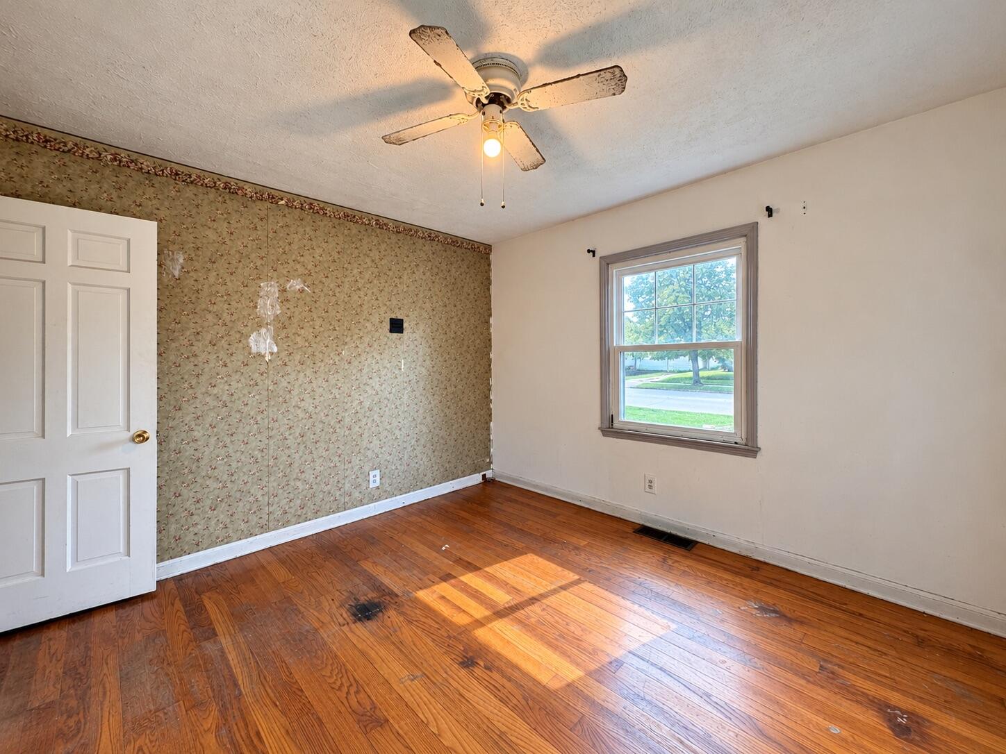 4 Richmond, London, Ohio 43140