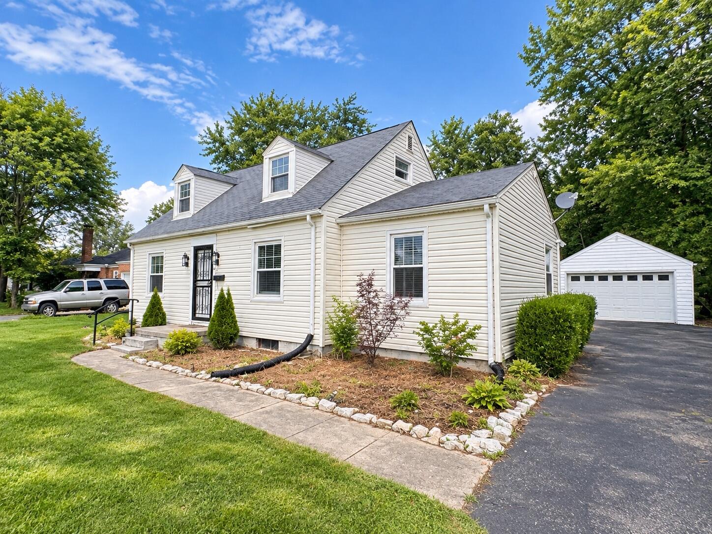 4 Richmond, London, Ohio 43140