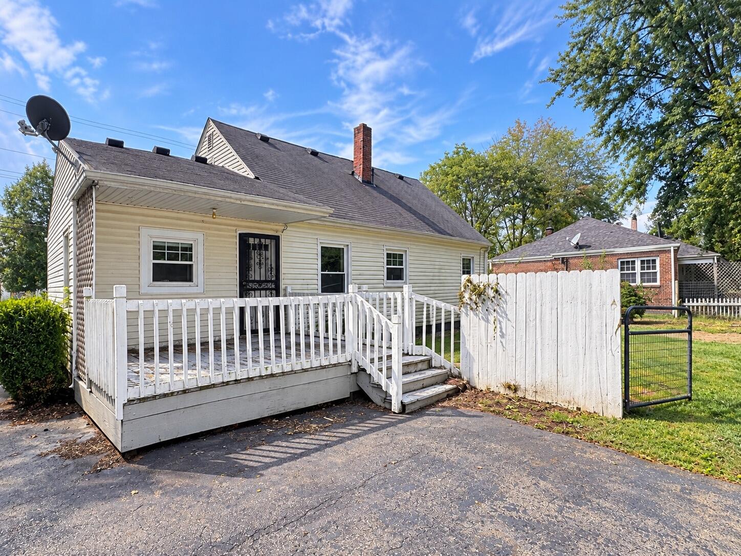 4 Richmond, London, Ohio 43140