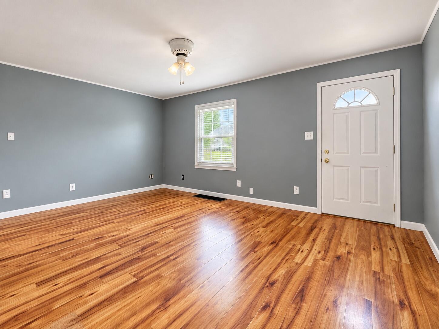 4 Richmond, London, Ohio 43140