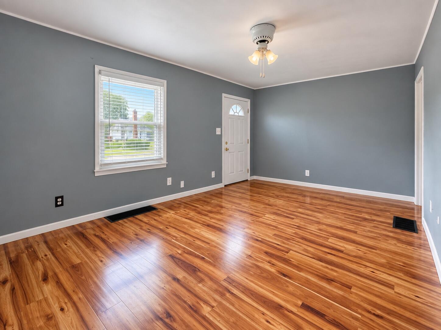4 Richmond, London, Ohio 43140