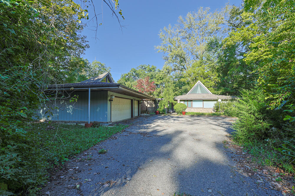 5445 Sherfield, Dayton, Ohio 45426