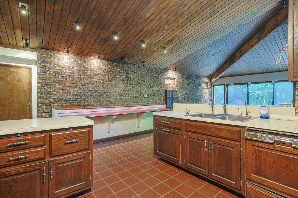 5445 Sherfield, Dayton, Ohio 45426