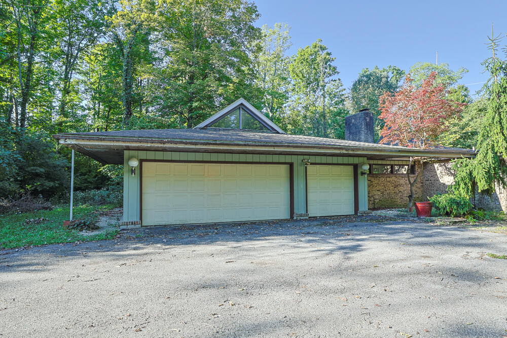 5445 Sherfield, Dayton, Ohio 45426