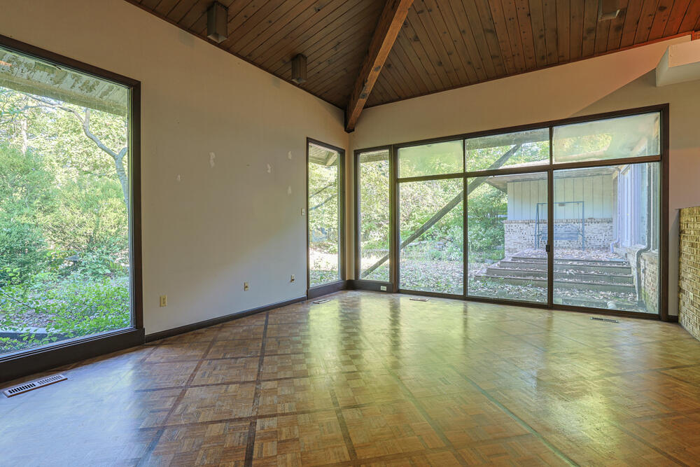 5445 Sherfield, Dayton, Ohio 45426