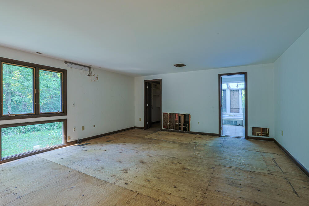 5445 Sherfield, Dayton, Ohio 45426