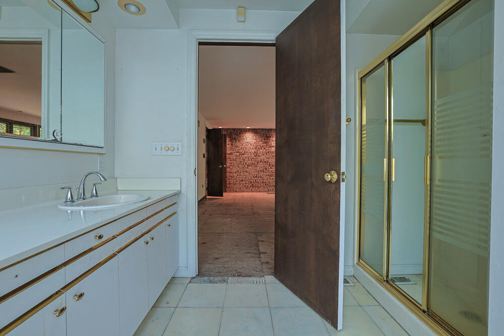 5445 Sherfield, Dayton, Ohio 45426
