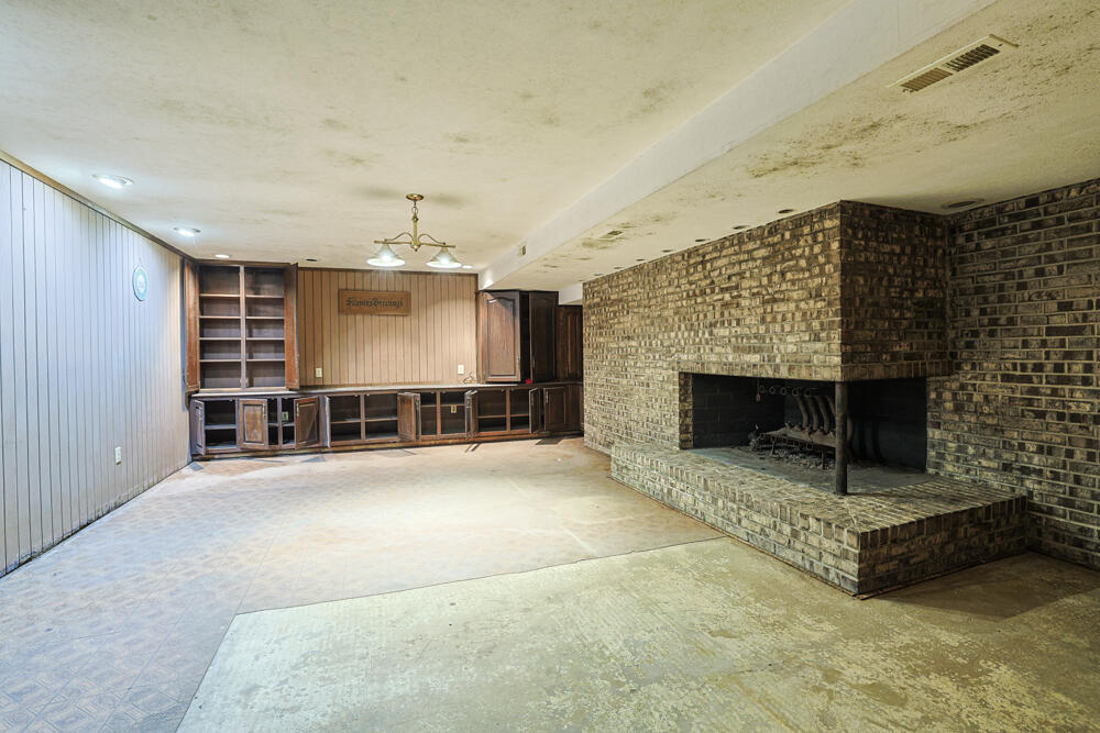 5445 Sherfield, Dayton, Ohio 45426