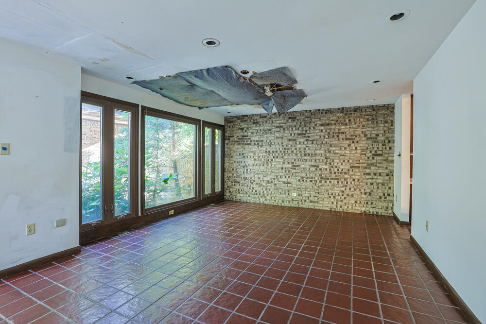 5445 Sherfield, Dayton, Ohio 45426