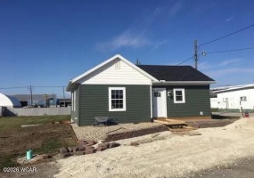 105 Wapa Street, Wapakoneta, Ohio, 6 Bedroom Bedrooms, ,3 BathroomBathrooms,Residential Income,For Sale,Wapa,311638