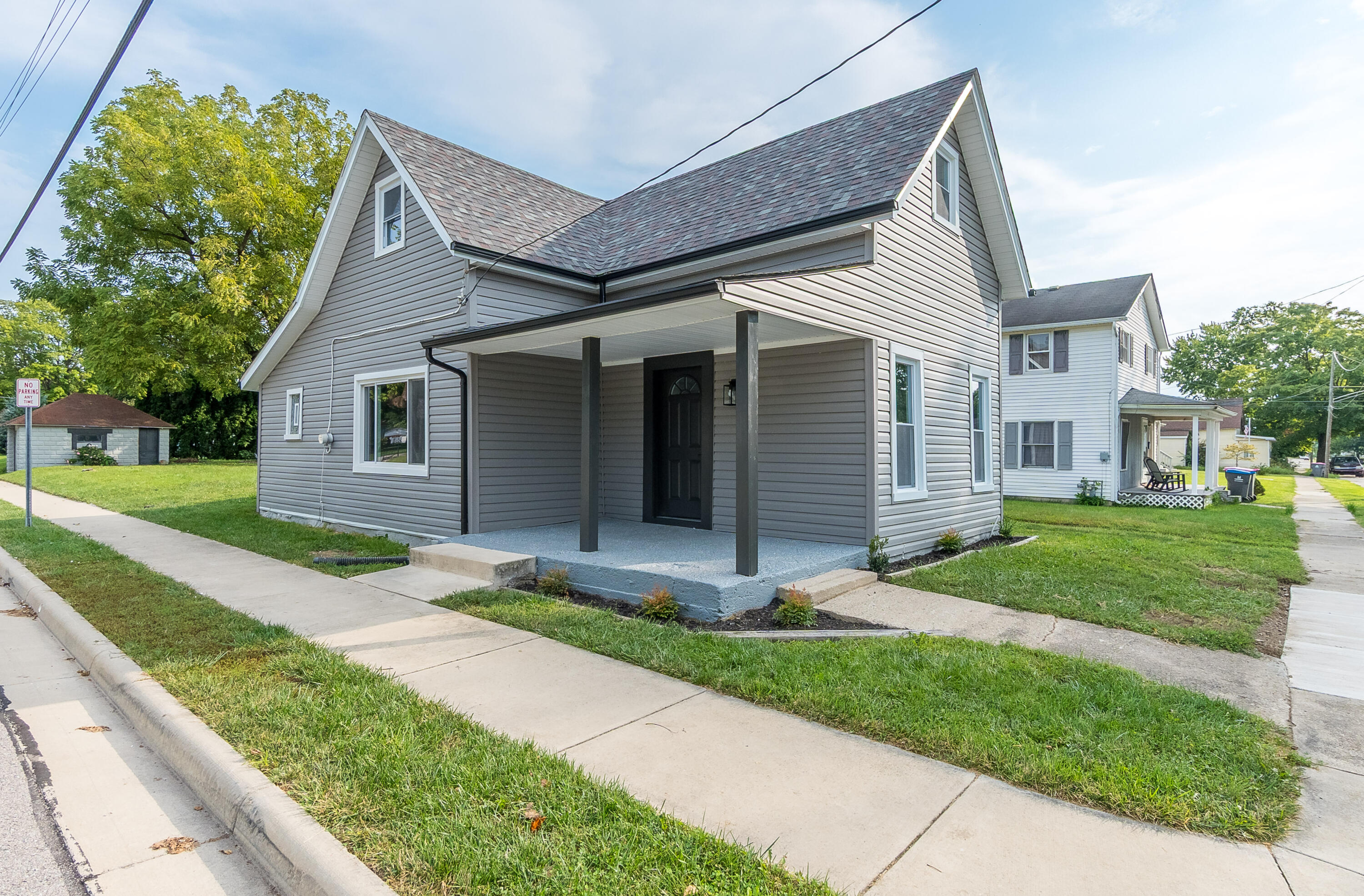142 James, Bradford, Ohio 45308