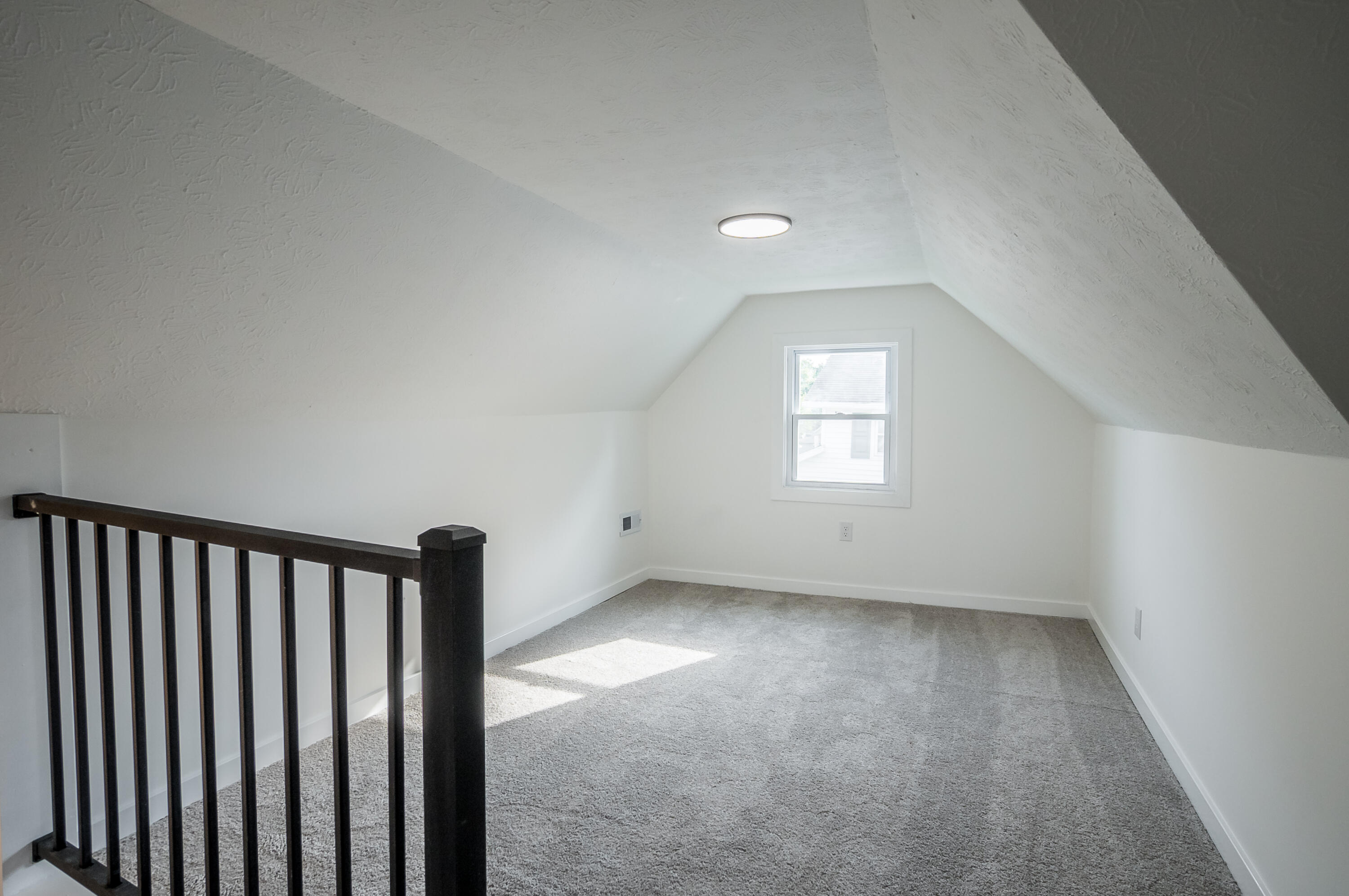 142 James, Bradford, Ohio 45308