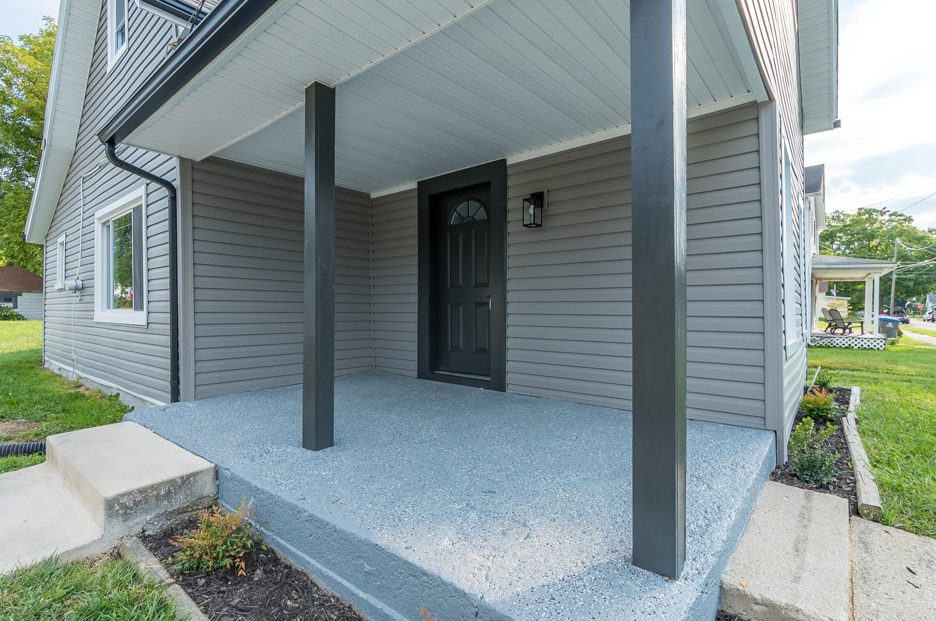 142 James, Bradford, Ohio 45308