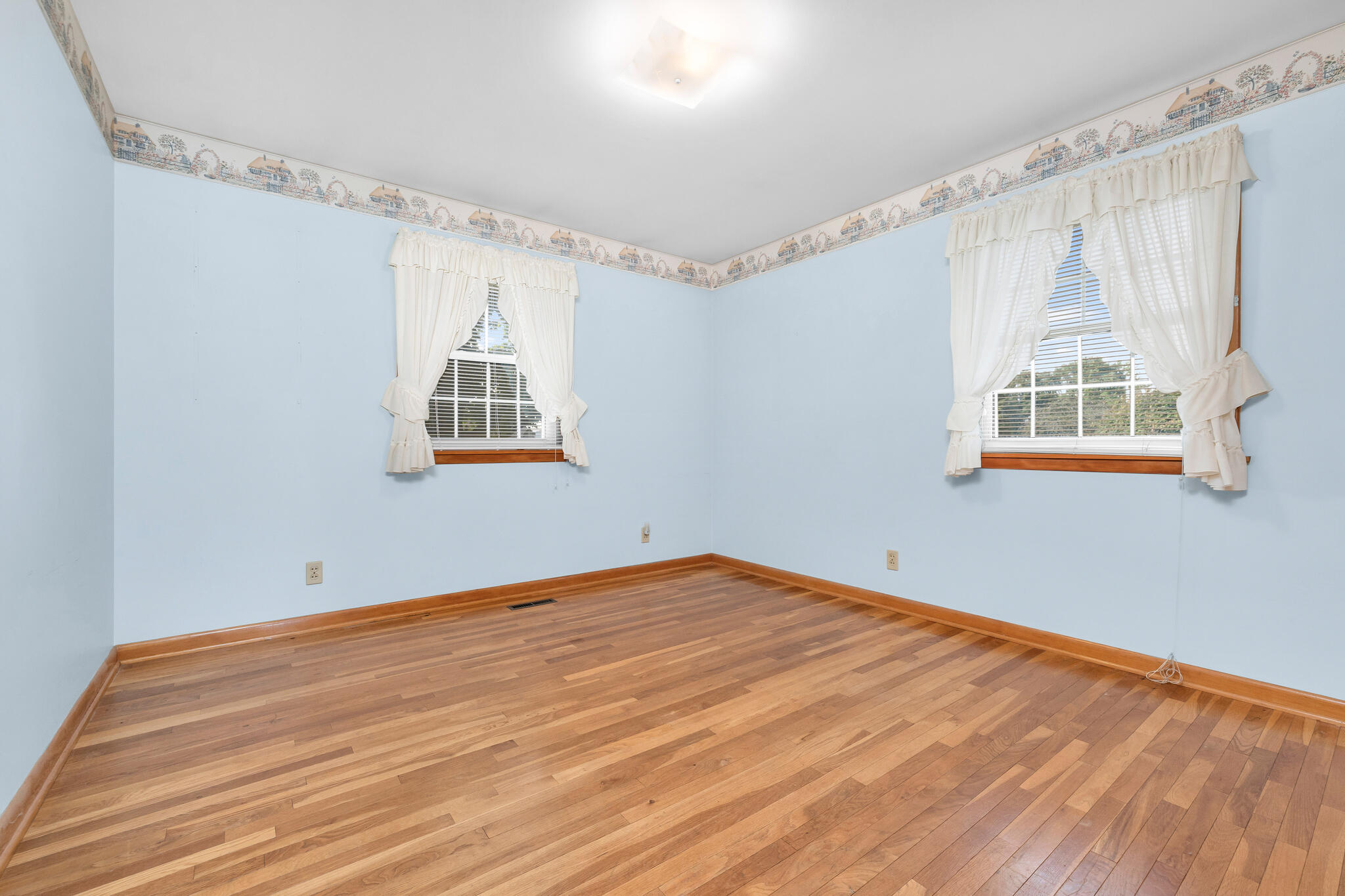 250 Geneva, Dunkirk, Ohio 45836