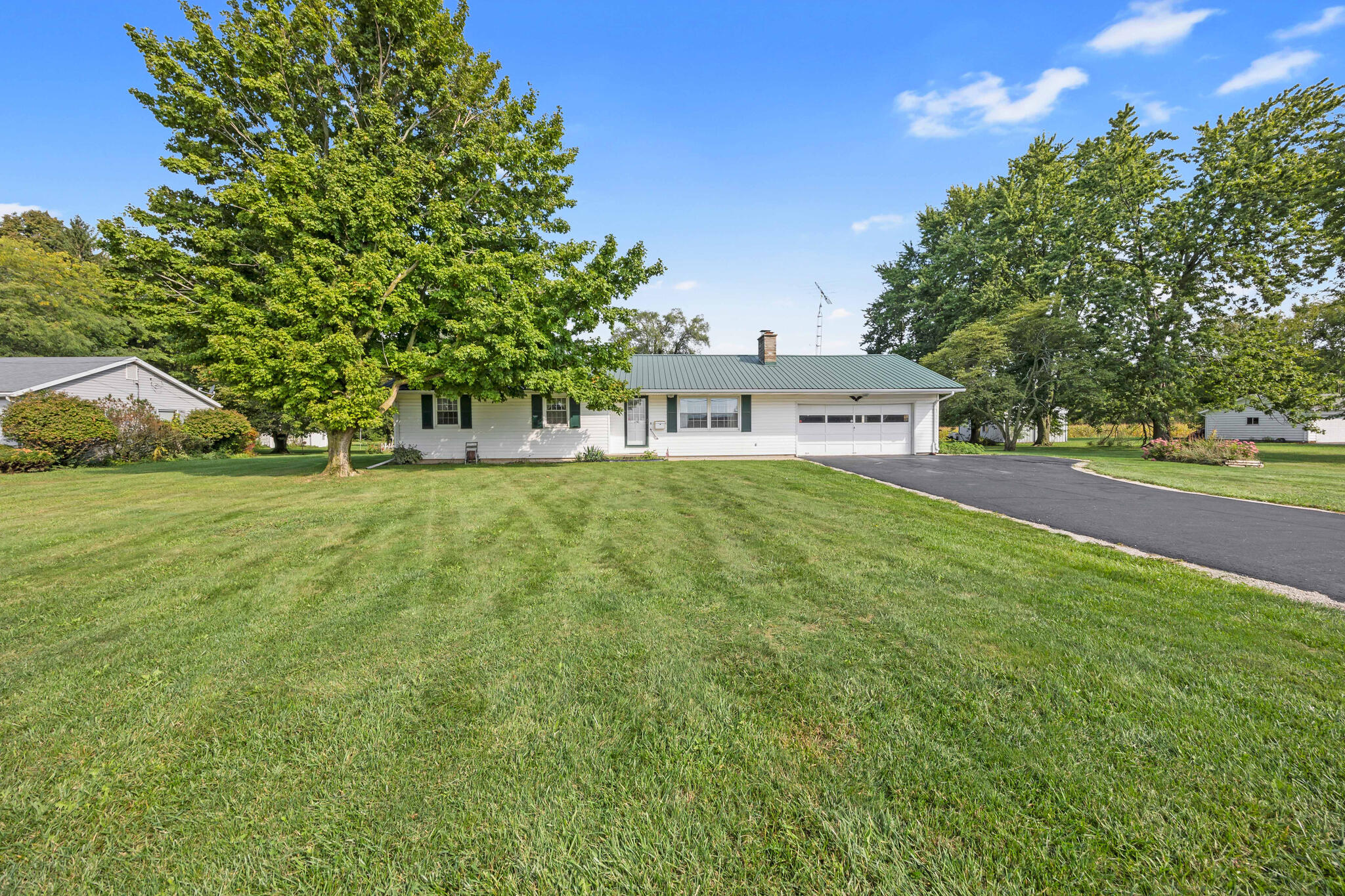 250 Geneva, Dunkirk, Ohio 45836