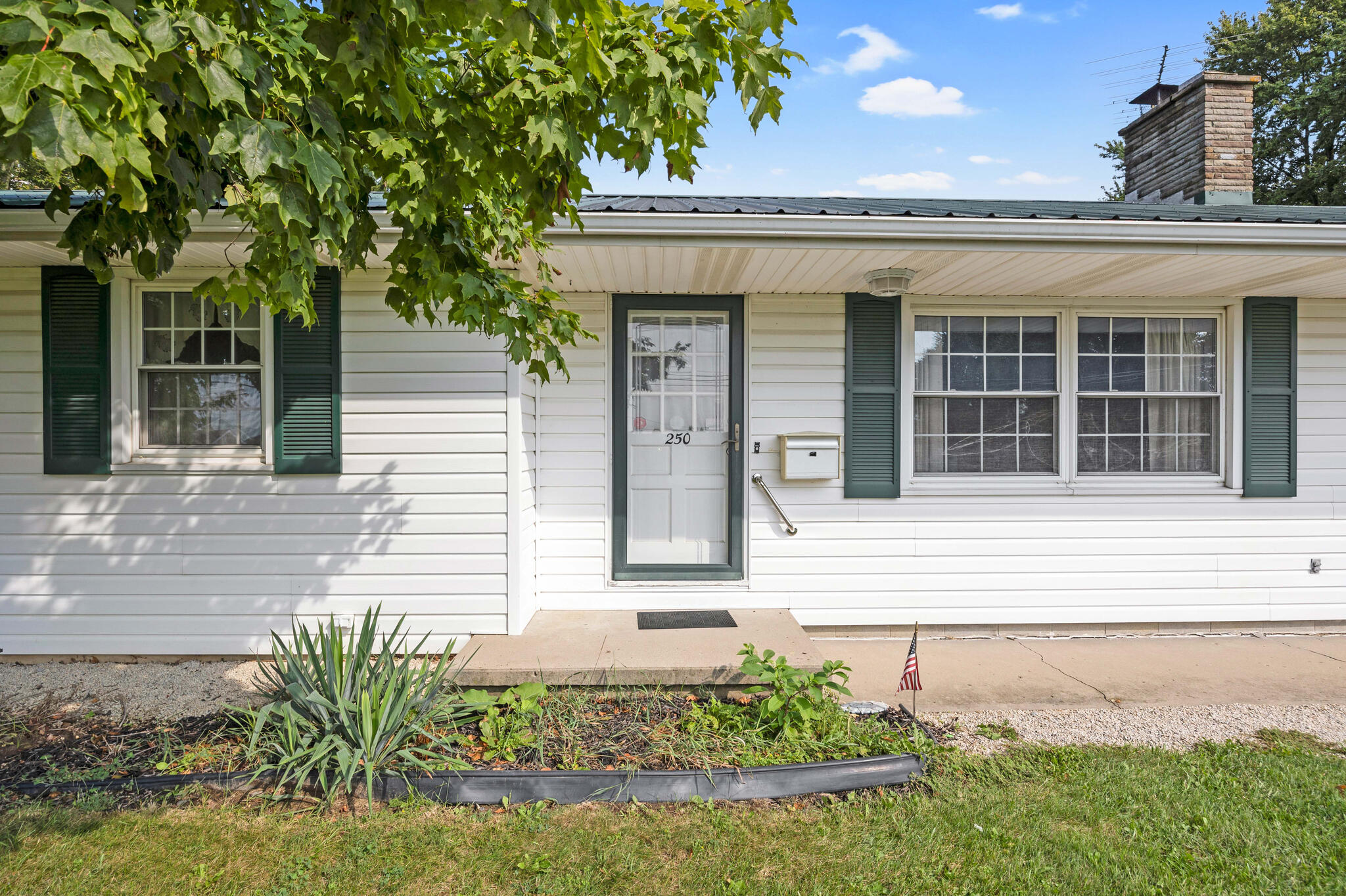250 Geneva, Dunkirk, Ohio 45836