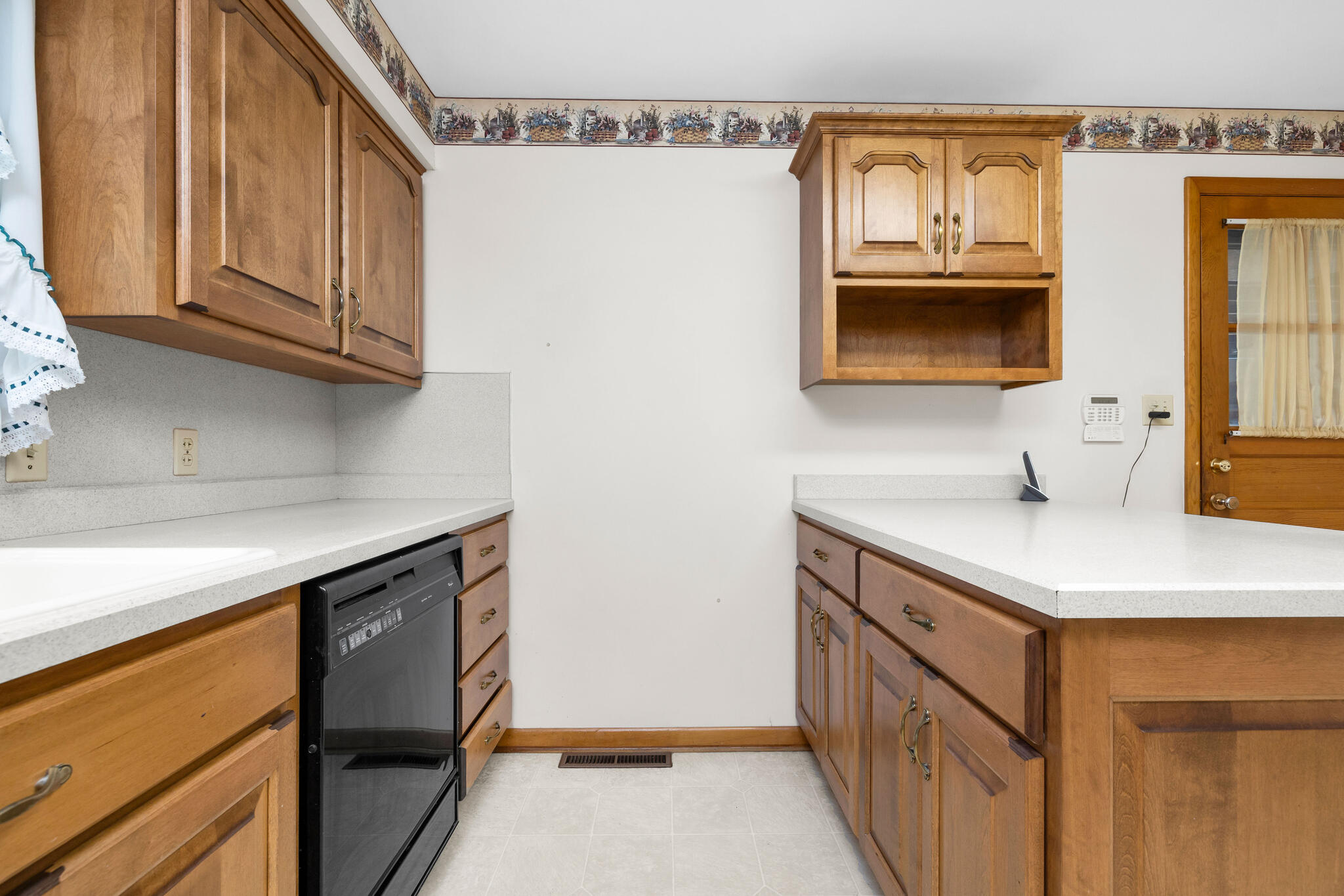 250 Geneva, Dunkirk, Ohio 45836