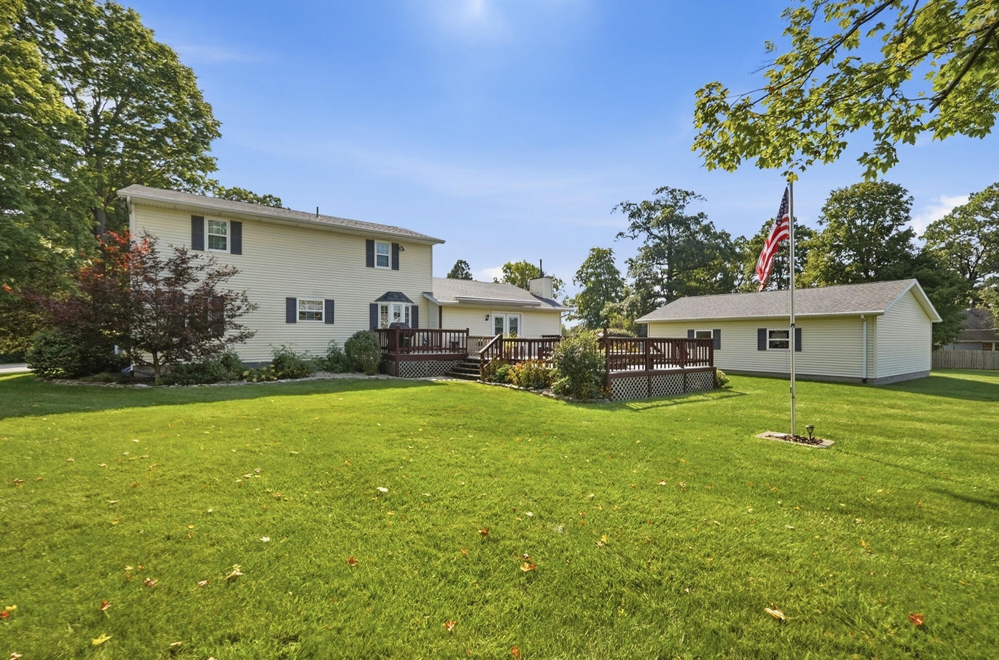 1667 Bending Tree, New Carlisle, Ohio 45344