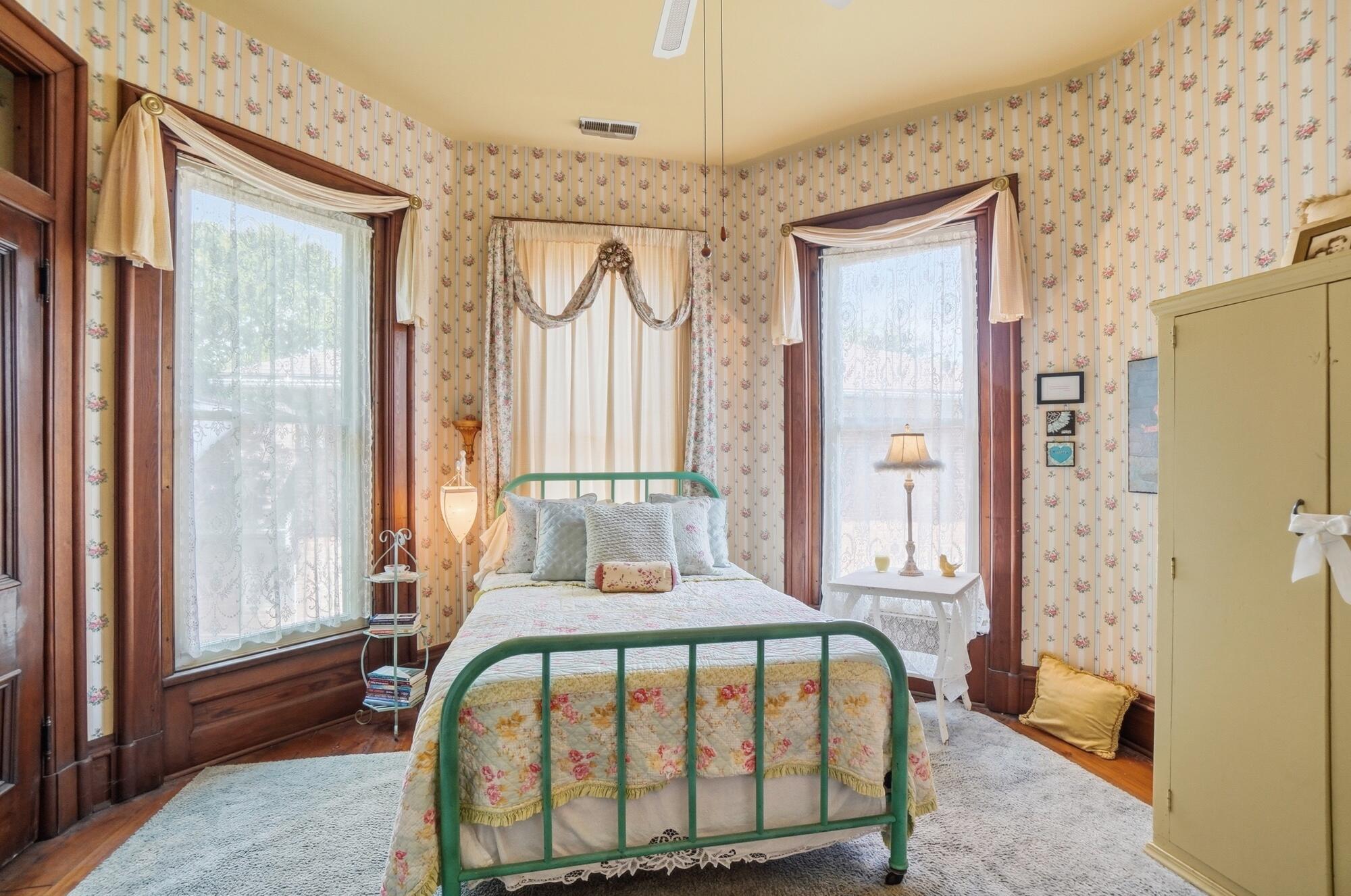329 Plum, Springfield, Ohio 45506