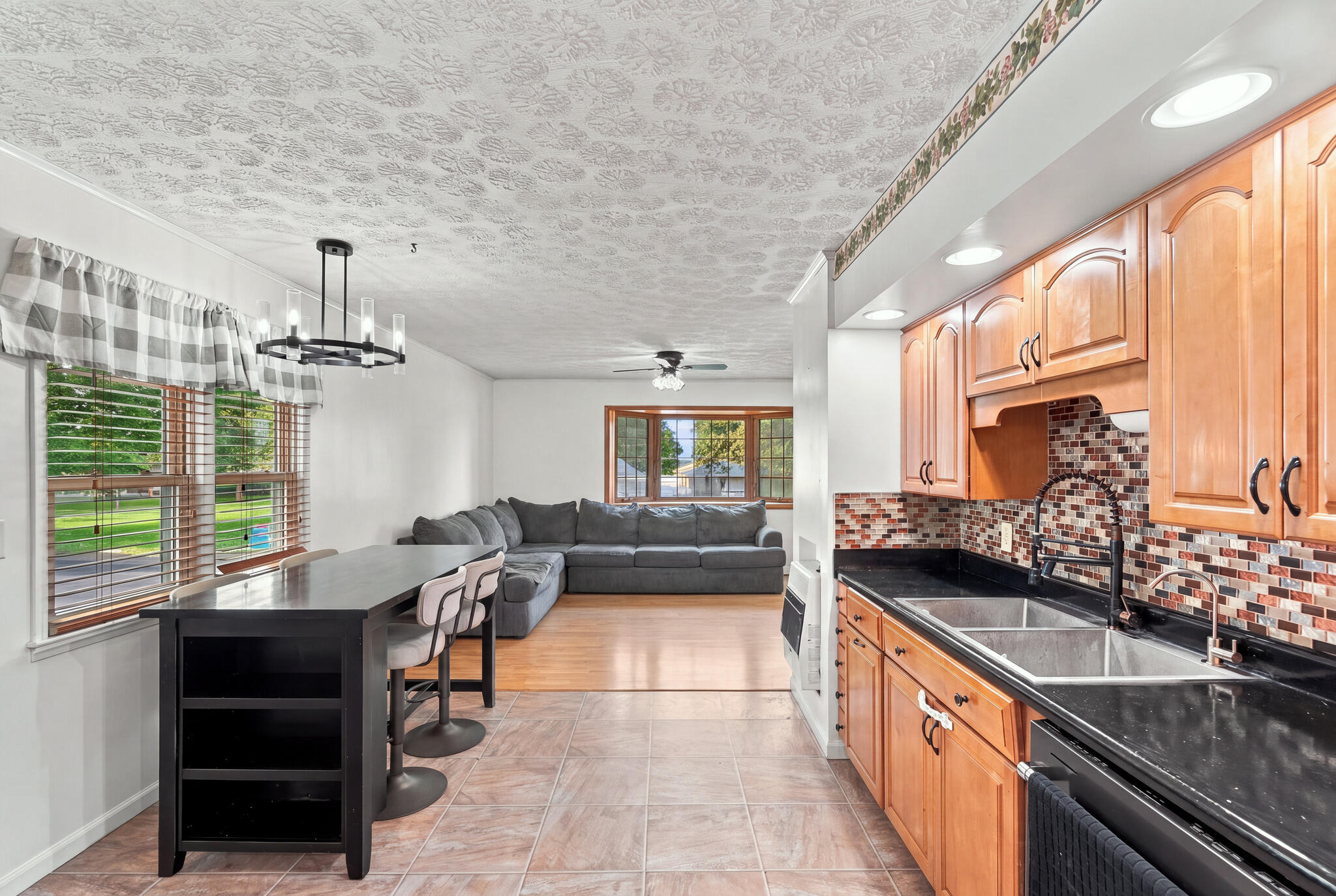 471 Center, West Mansfield, Ohio 43358