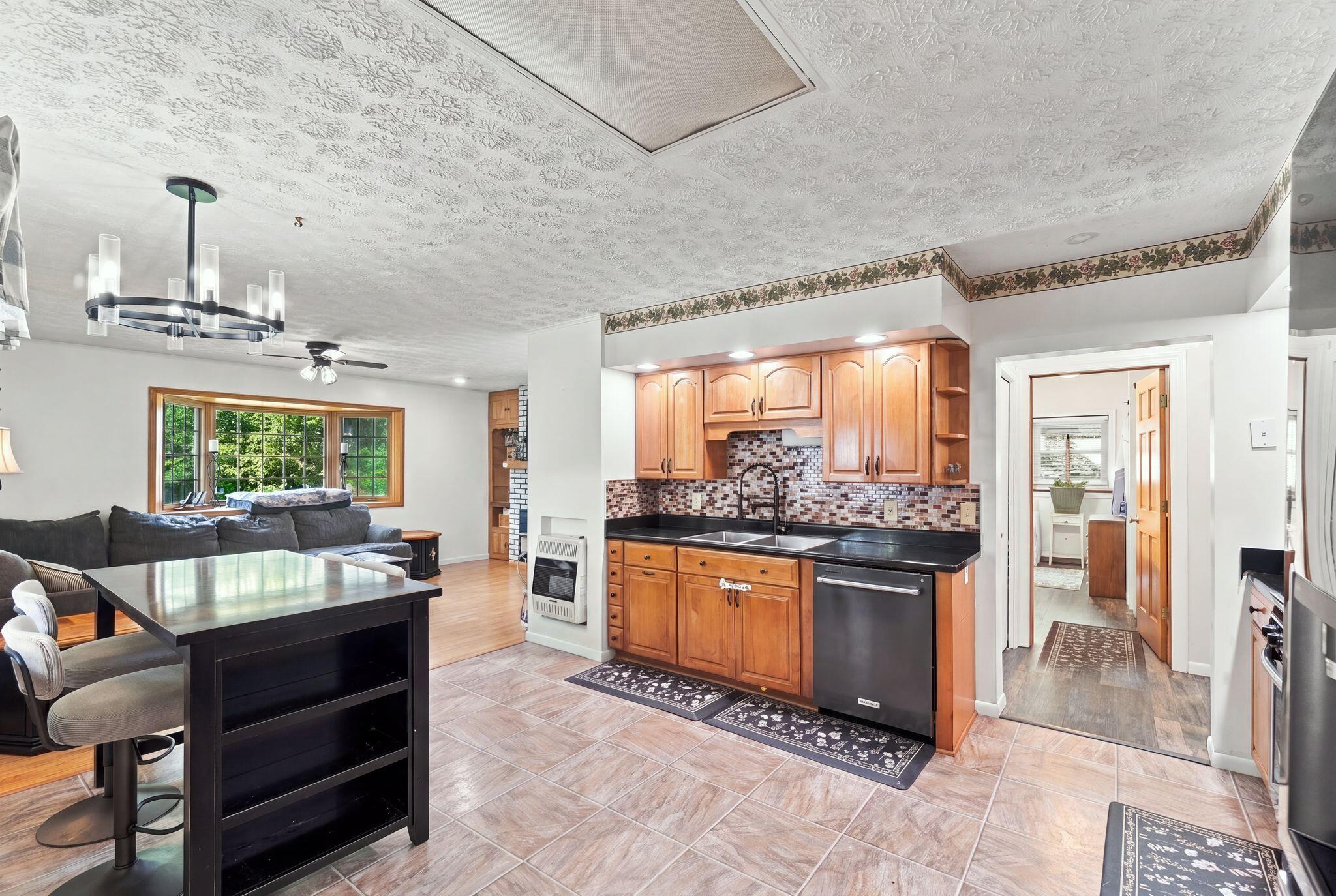 471 Center, West Mansfield, Ohio 43358