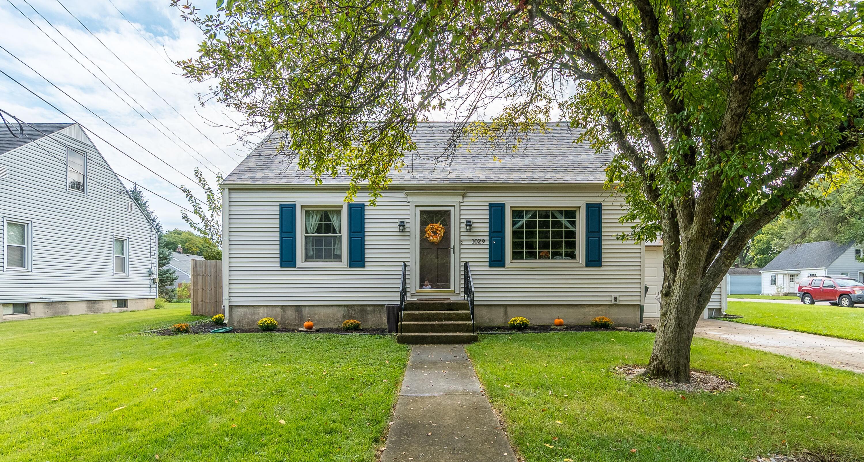 1029 Mayfair, Troy, Ohio 45373