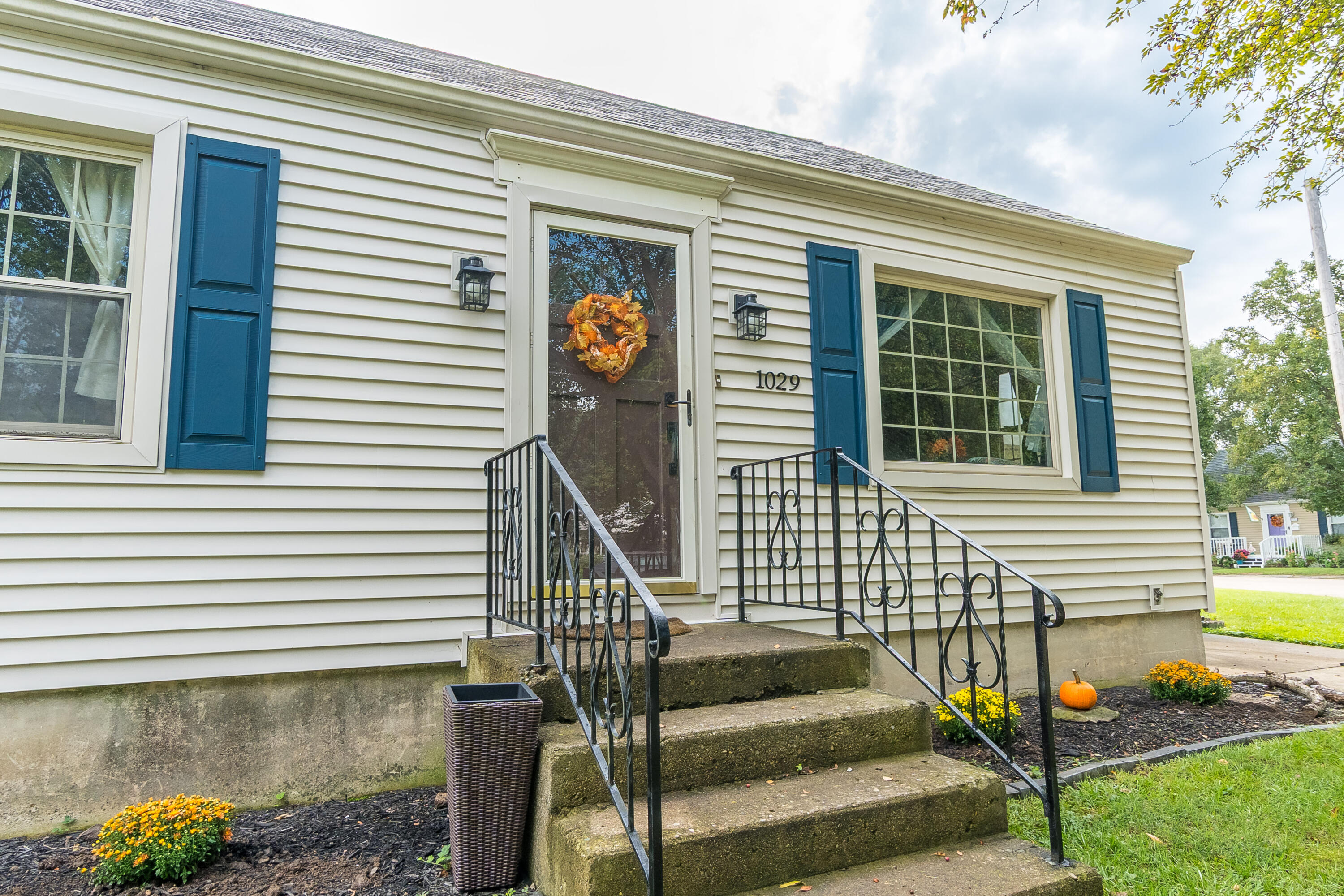 1029 Mayfair, Troy, Ohio 45373
