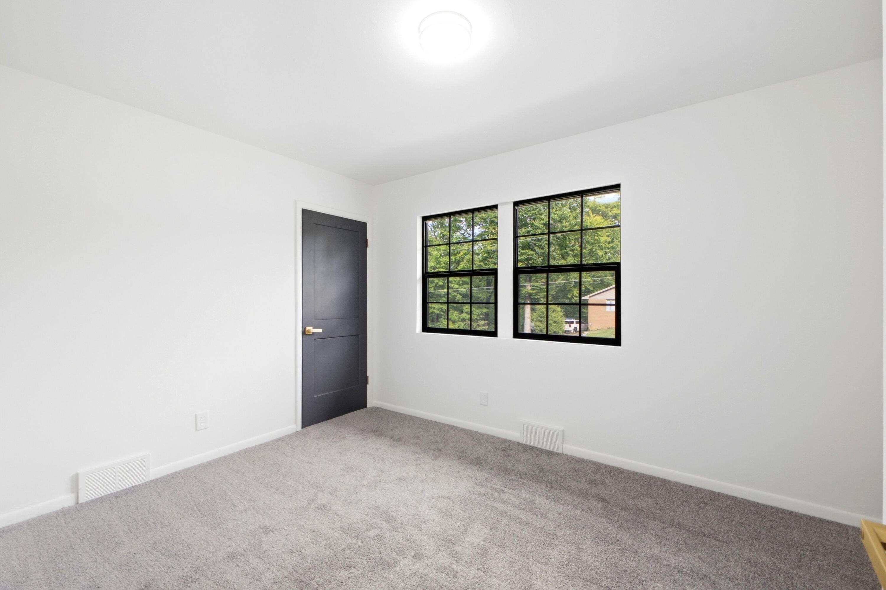 1231 White Oak, Springfield, Ohio 45504