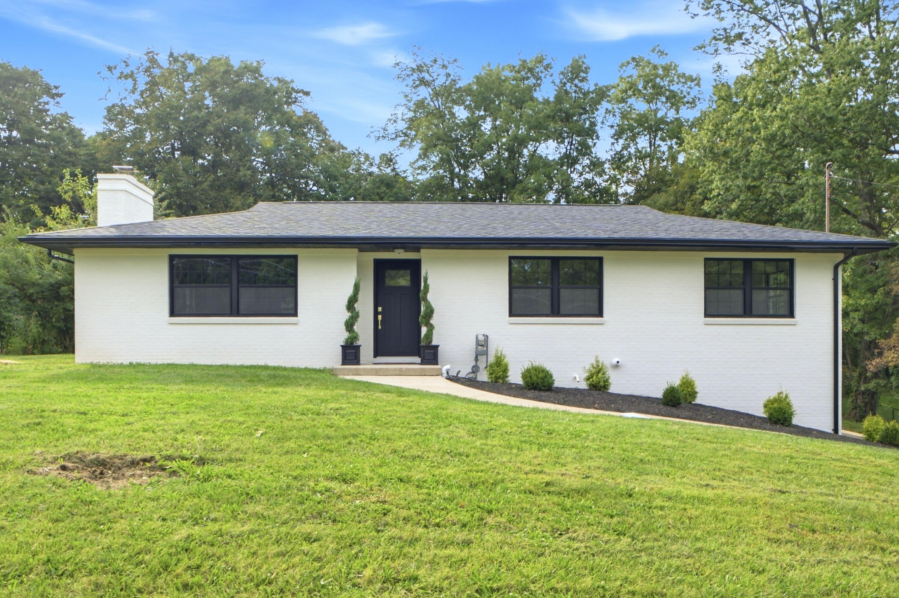 1231 White Oak, Springfield, Ohio 45504