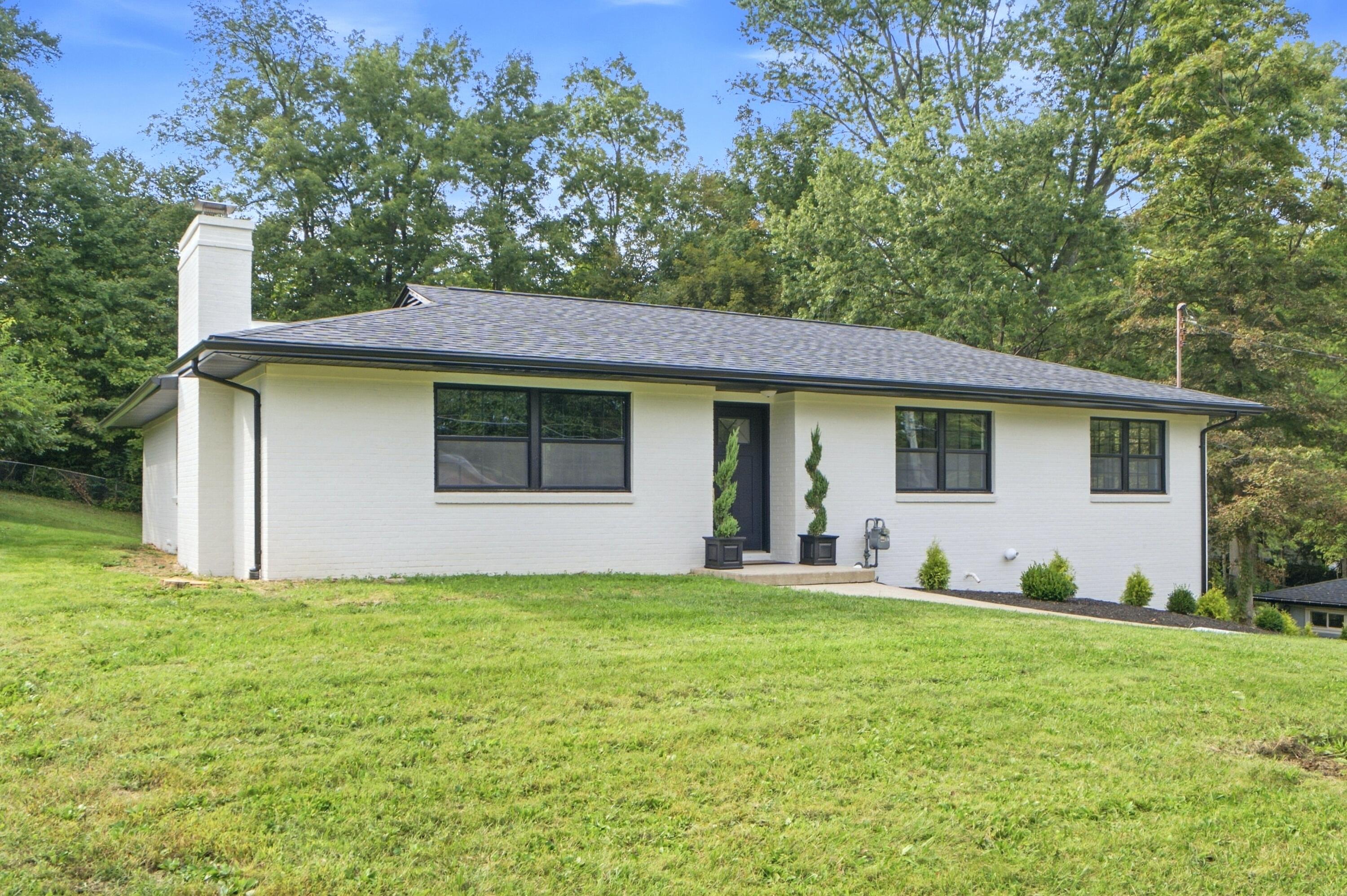 1231 White Oak, Springfield, Ohio 45504