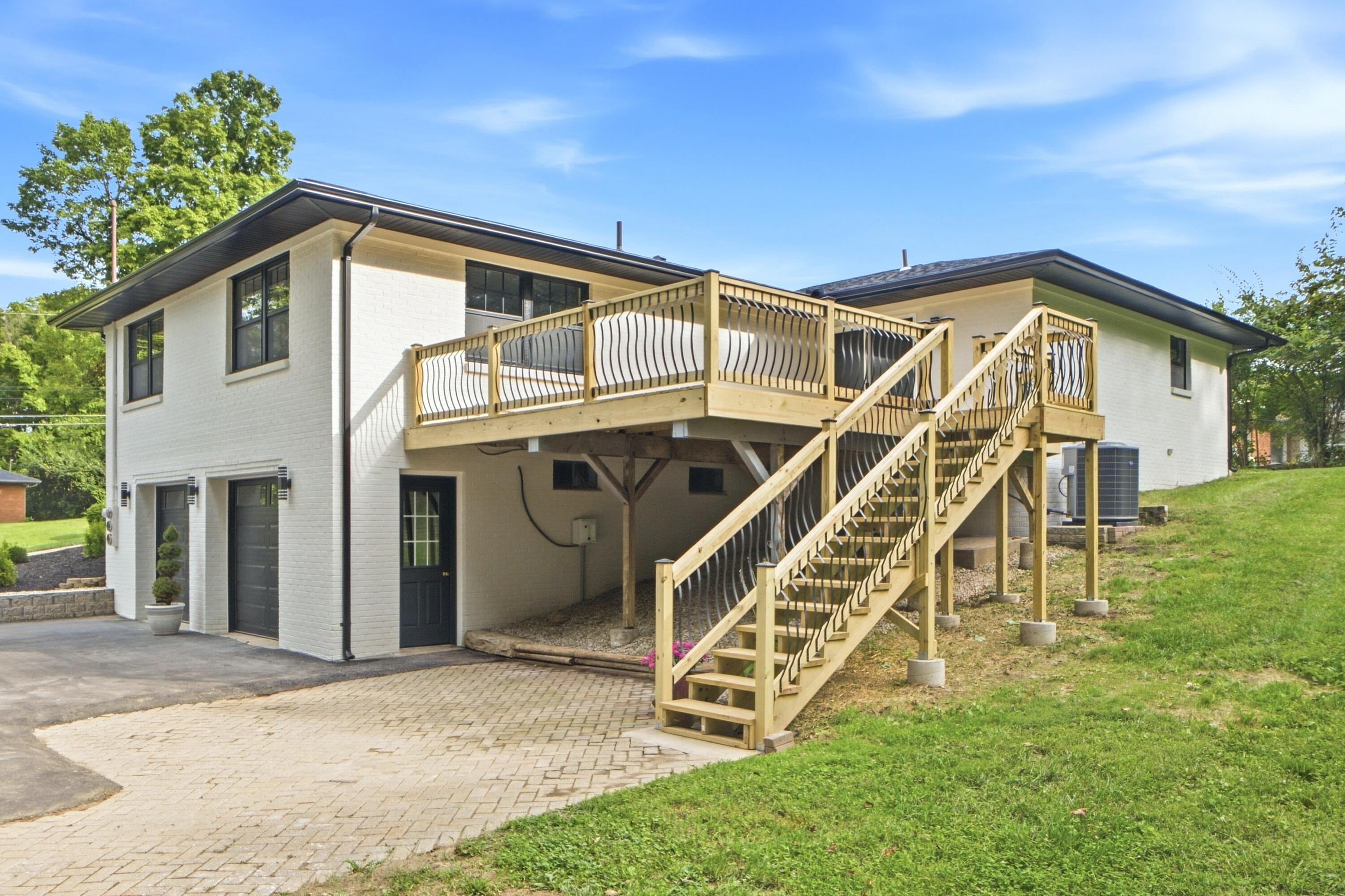 1231 White Oak, Springfield, Ohio 45504