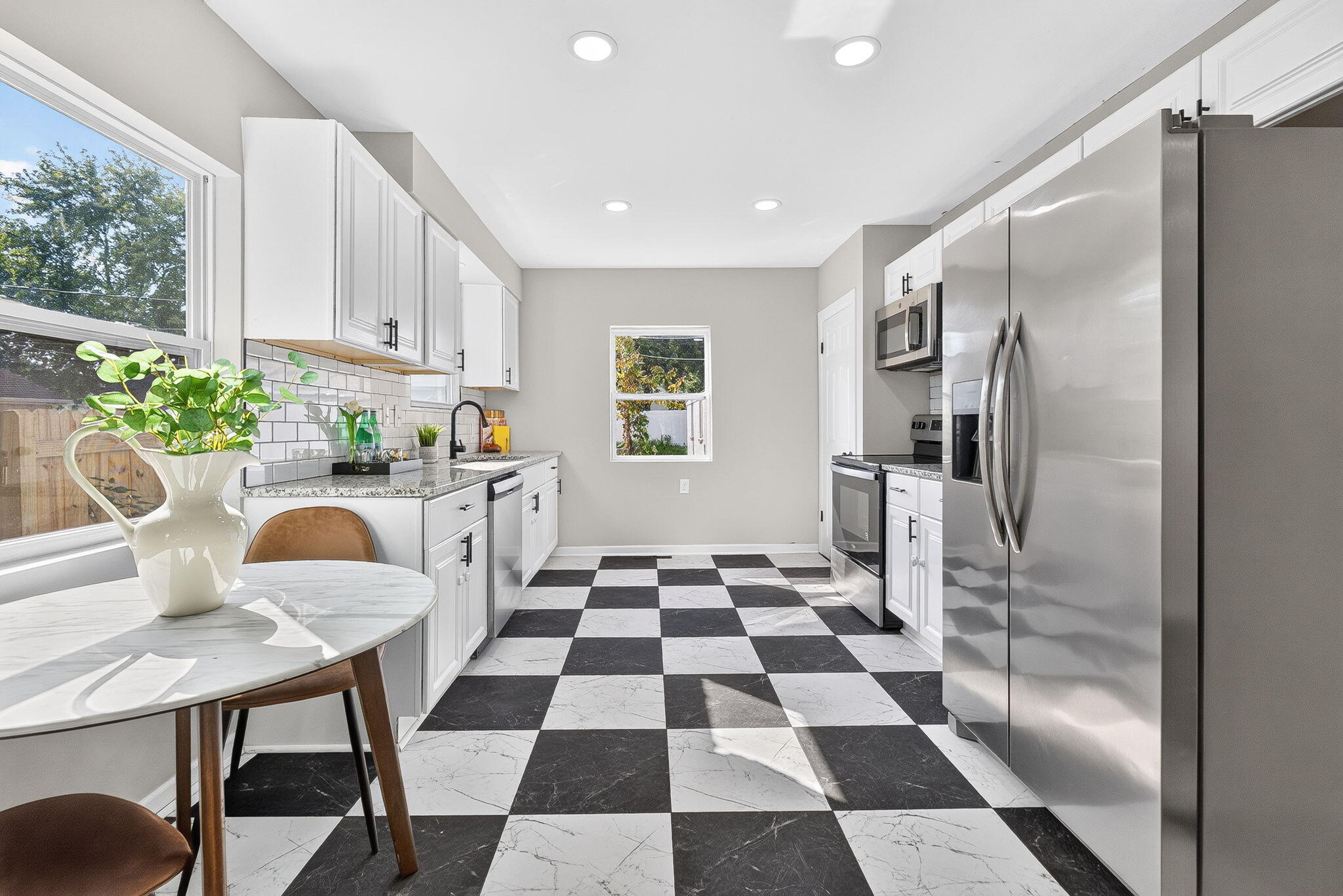 805 Chestershire, Columbus, Ohio 43204