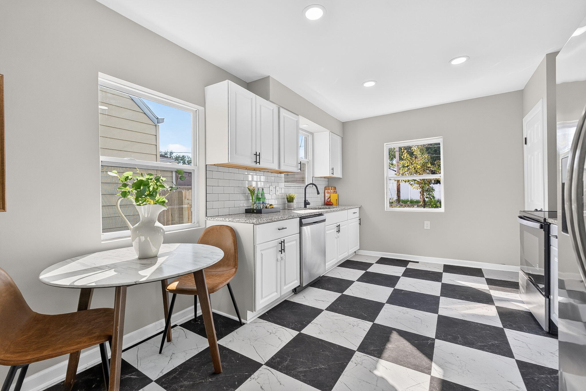 805 Chestershire, Columbus, Ohio 43204