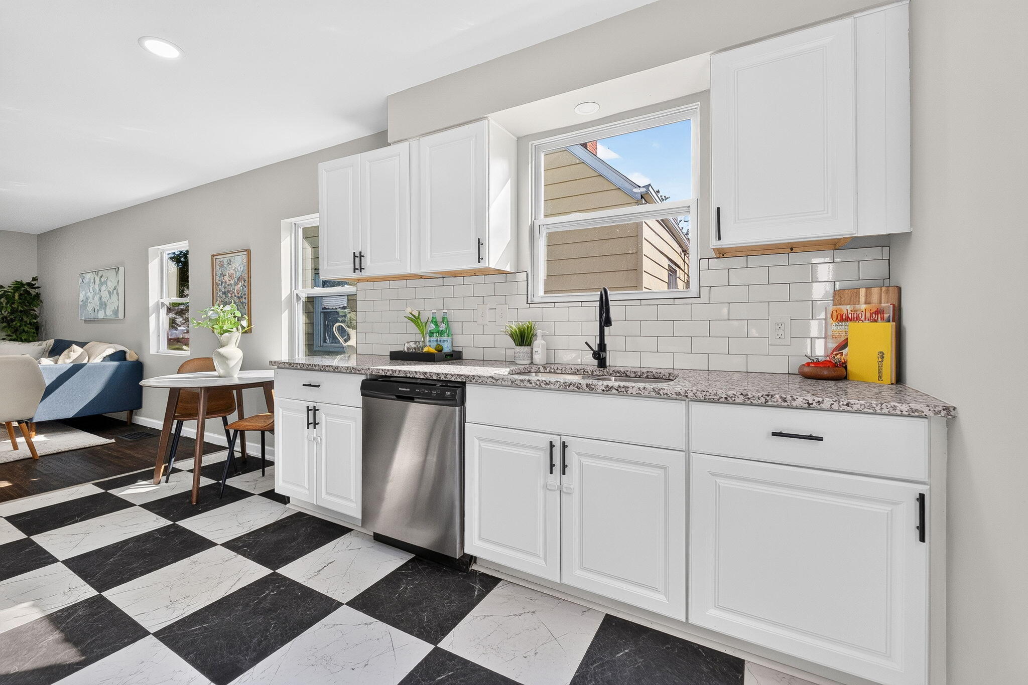 805 Chestershire, Columbus, Ohio 43204