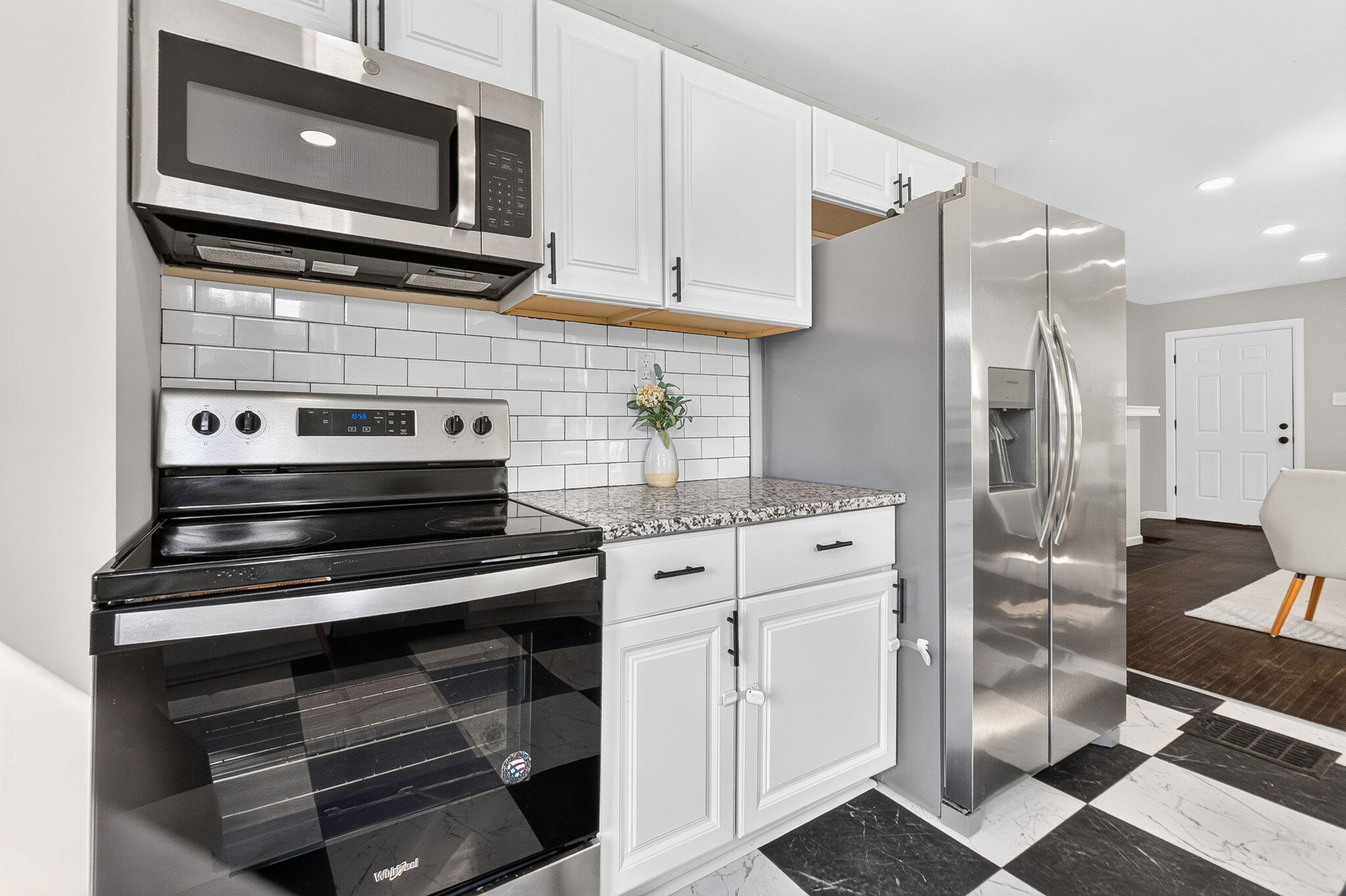 805 Chestershire, Columbus, Ohio 43204
