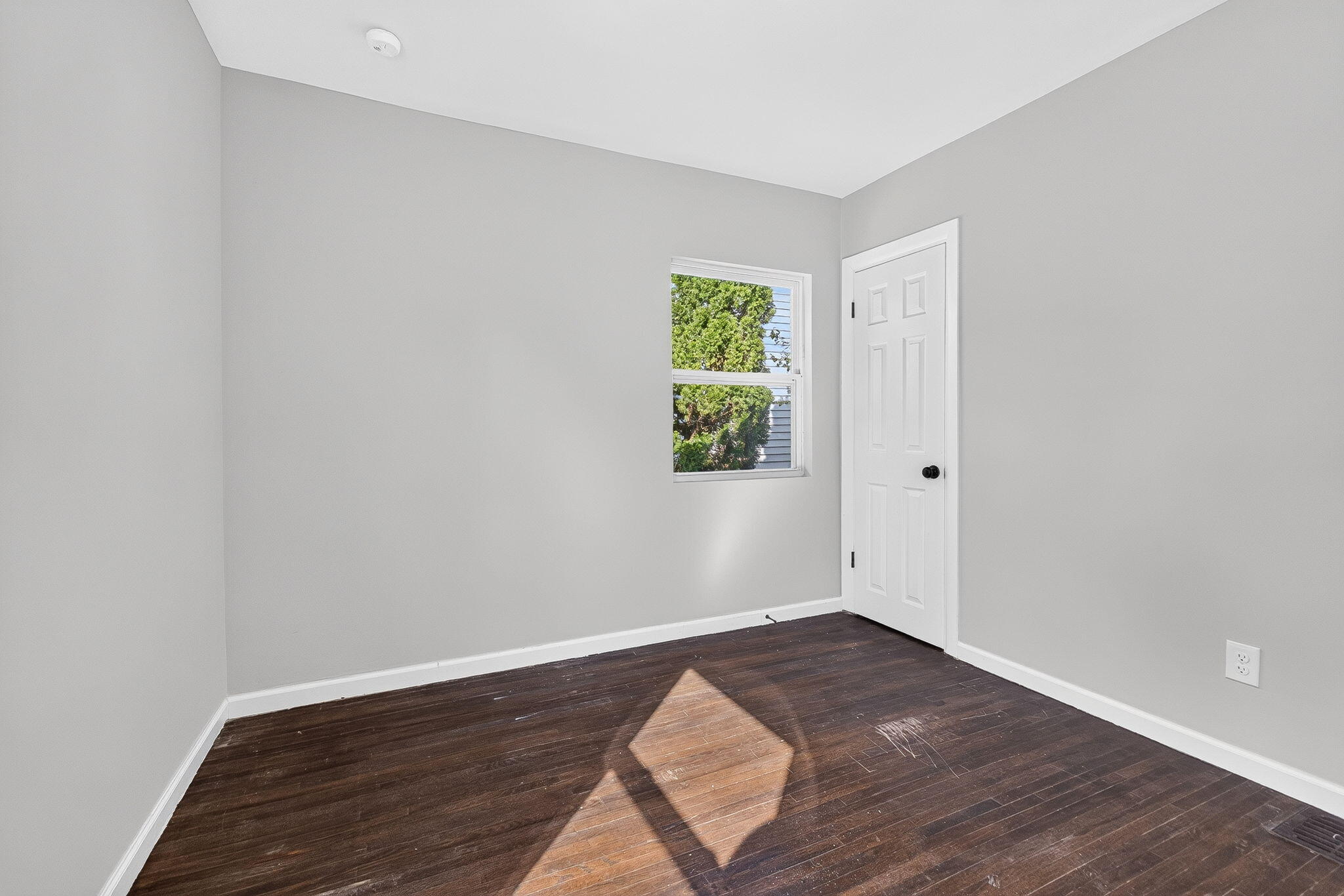 805 Chestershire, Columbus, Ohio 43204