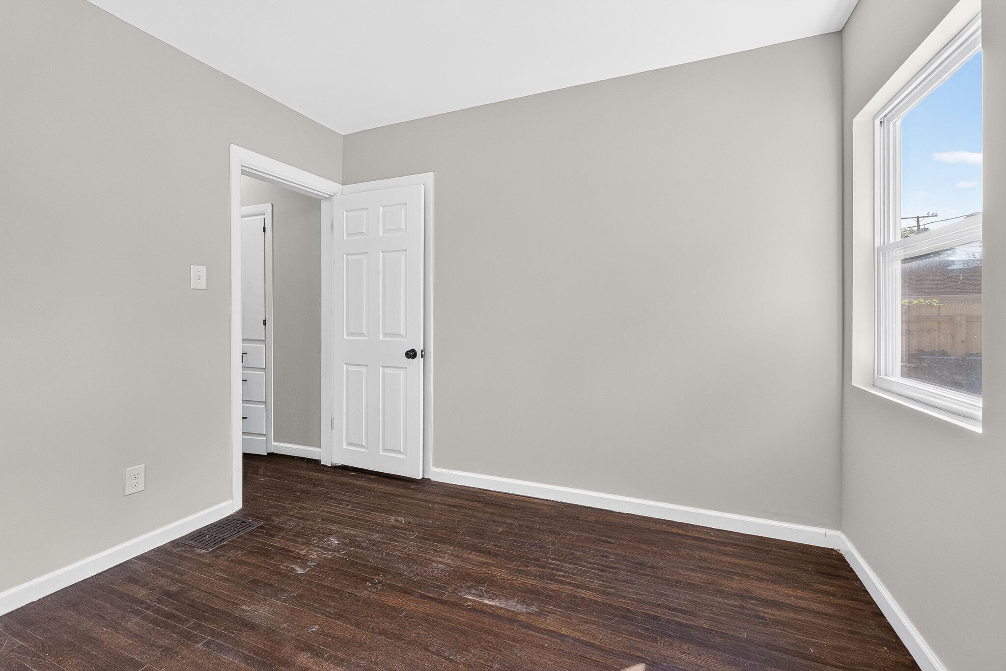 805 Chestershire, Columbus, Ohio 43204