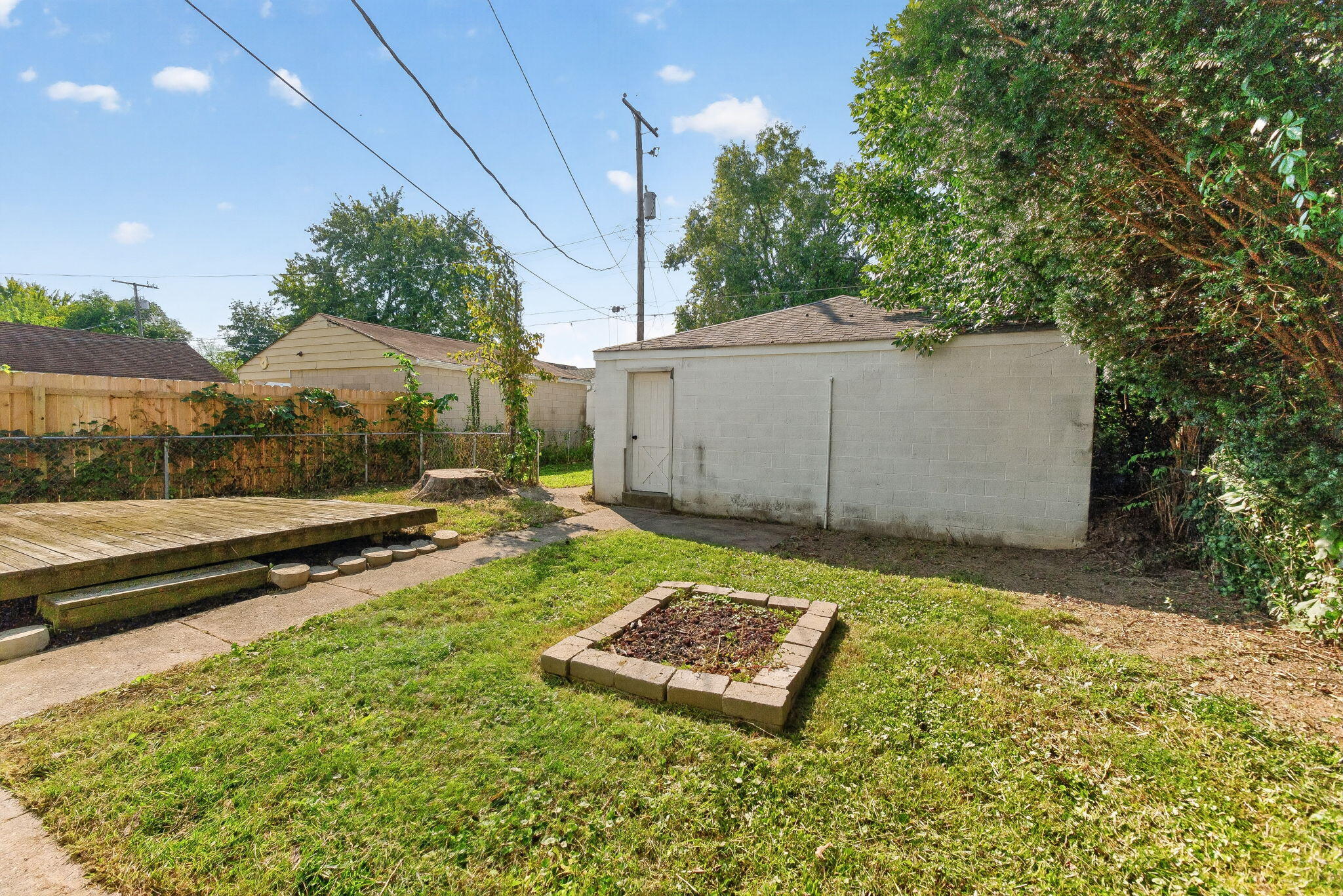 805 Chestershire, Columbus, Ohio 43204