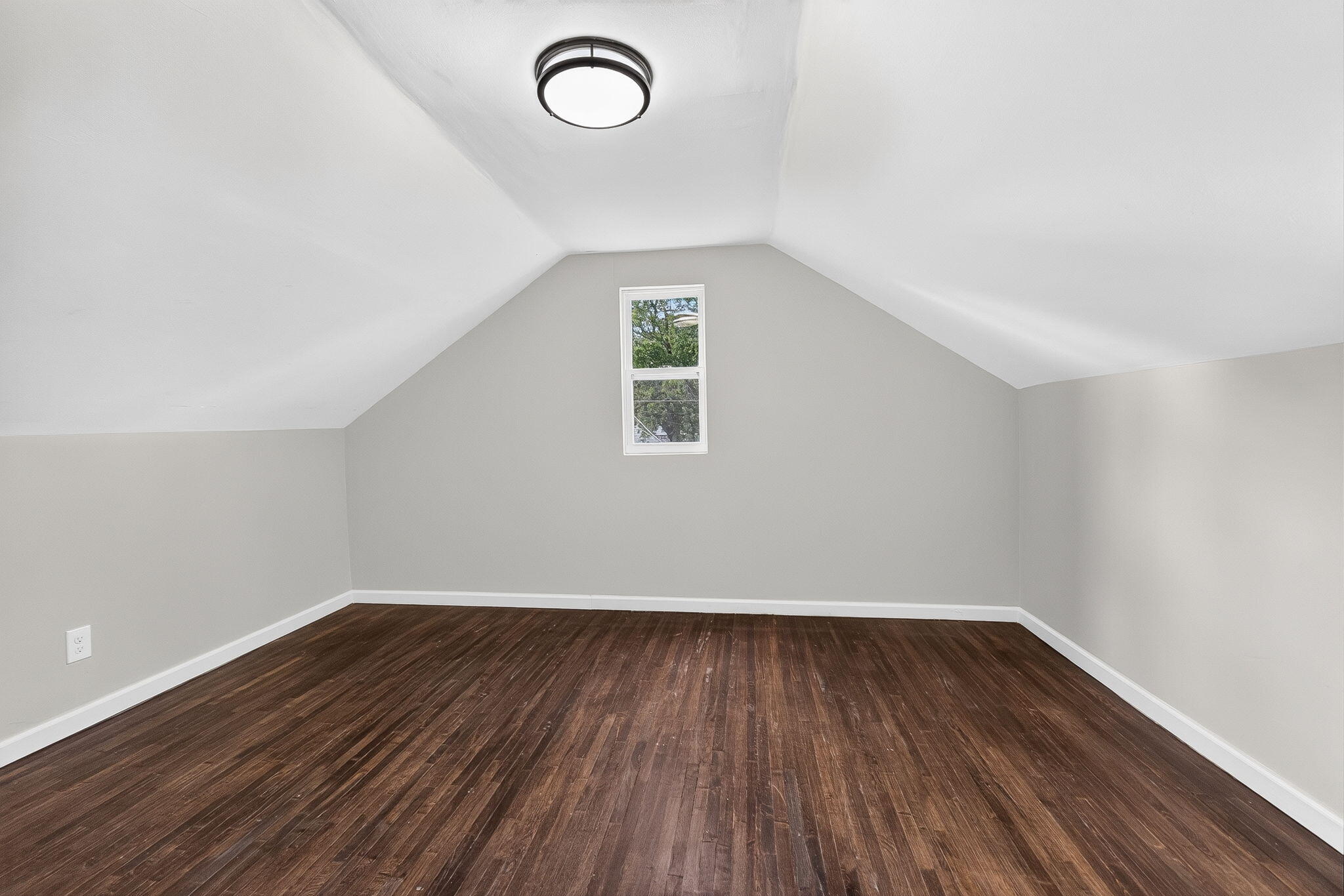 805 Chestershire, Columbus, Ohio 43204