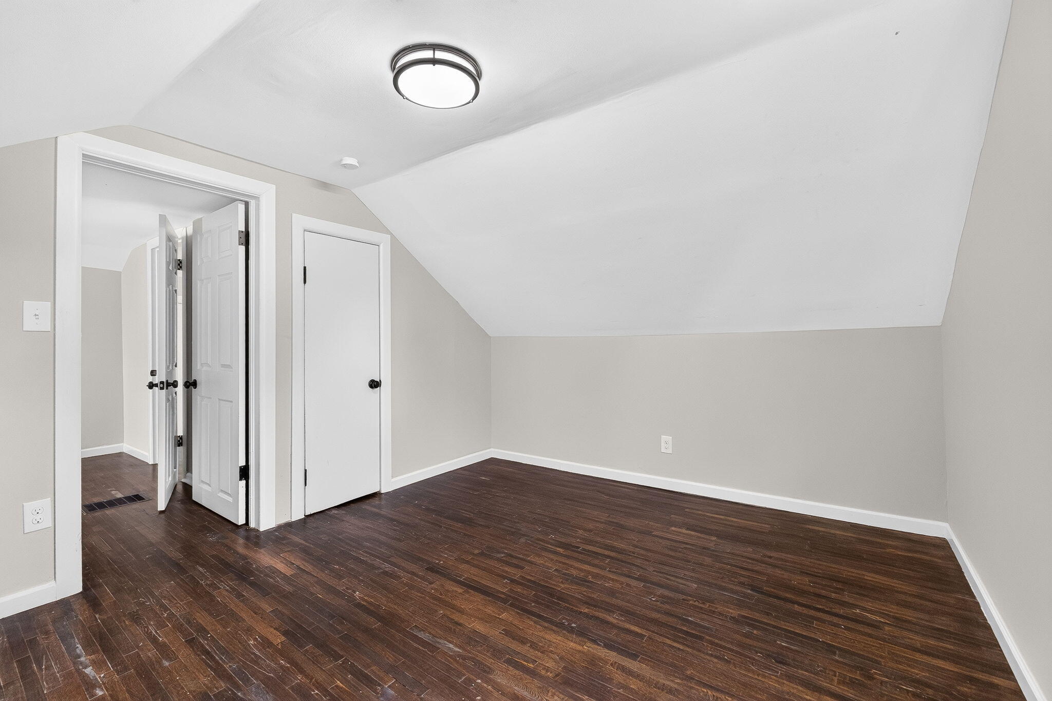 805 Chestershire, Columbus, Ohio 43204