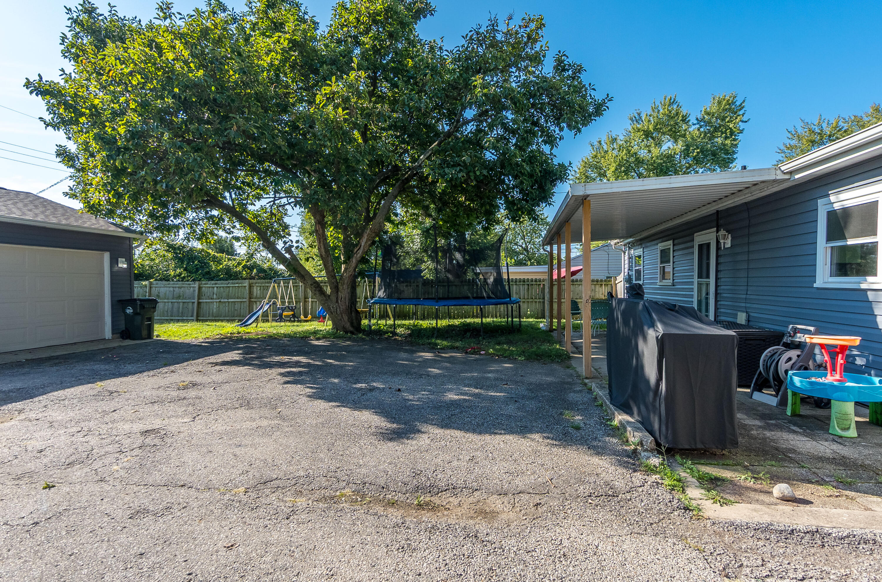 2582 Crestwell, Dayton, Ohio 45420
