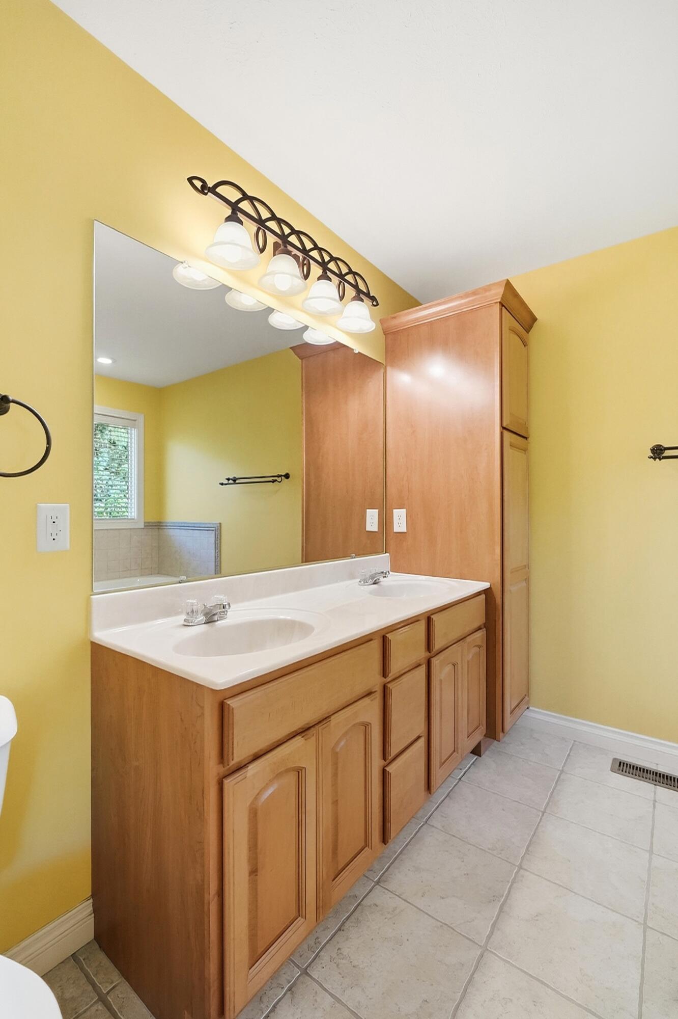 2530 Chamomile, Troy, Ohio 45373