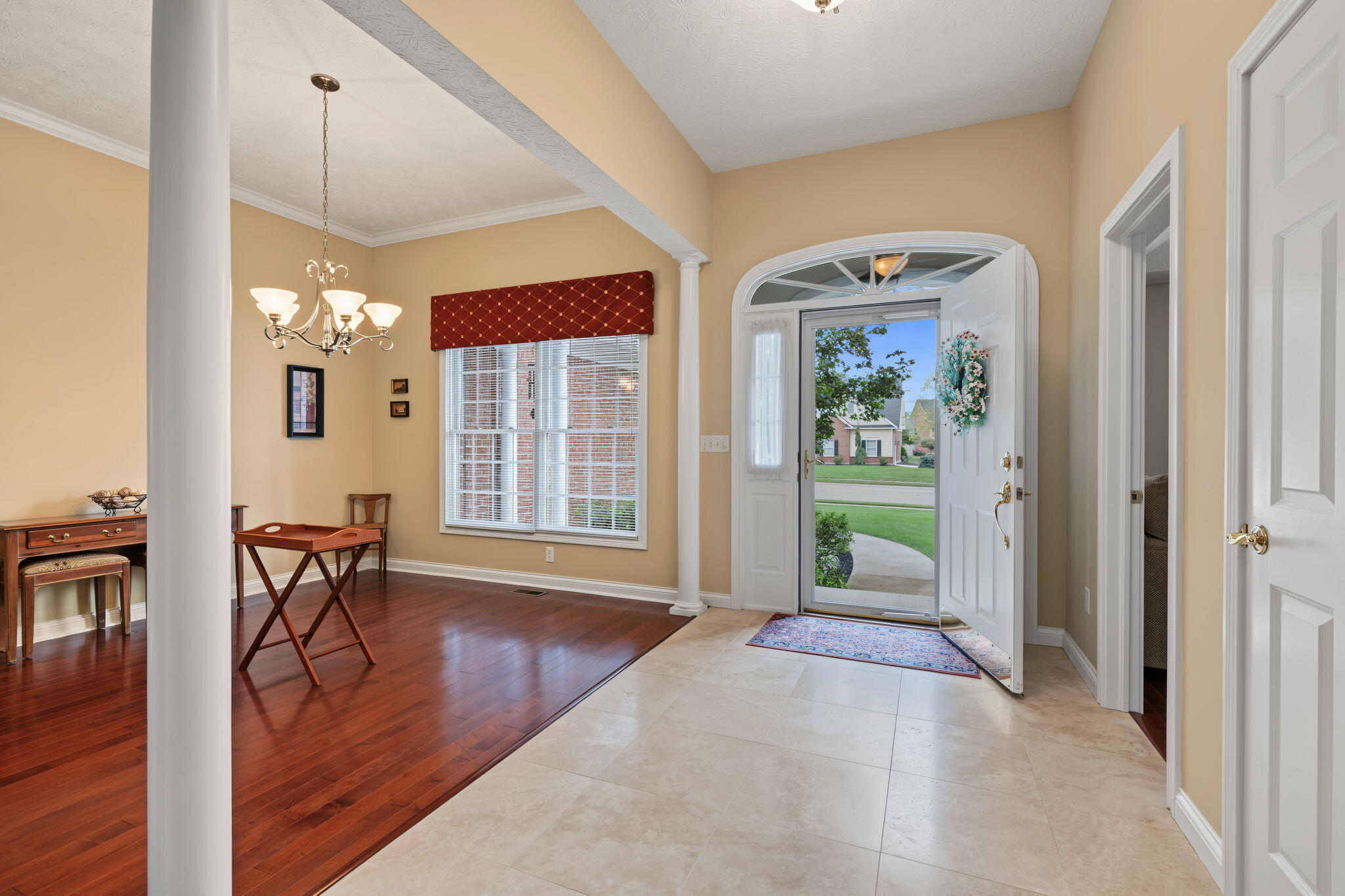 2730 Meadowpoint, Troy, Ohio 45373