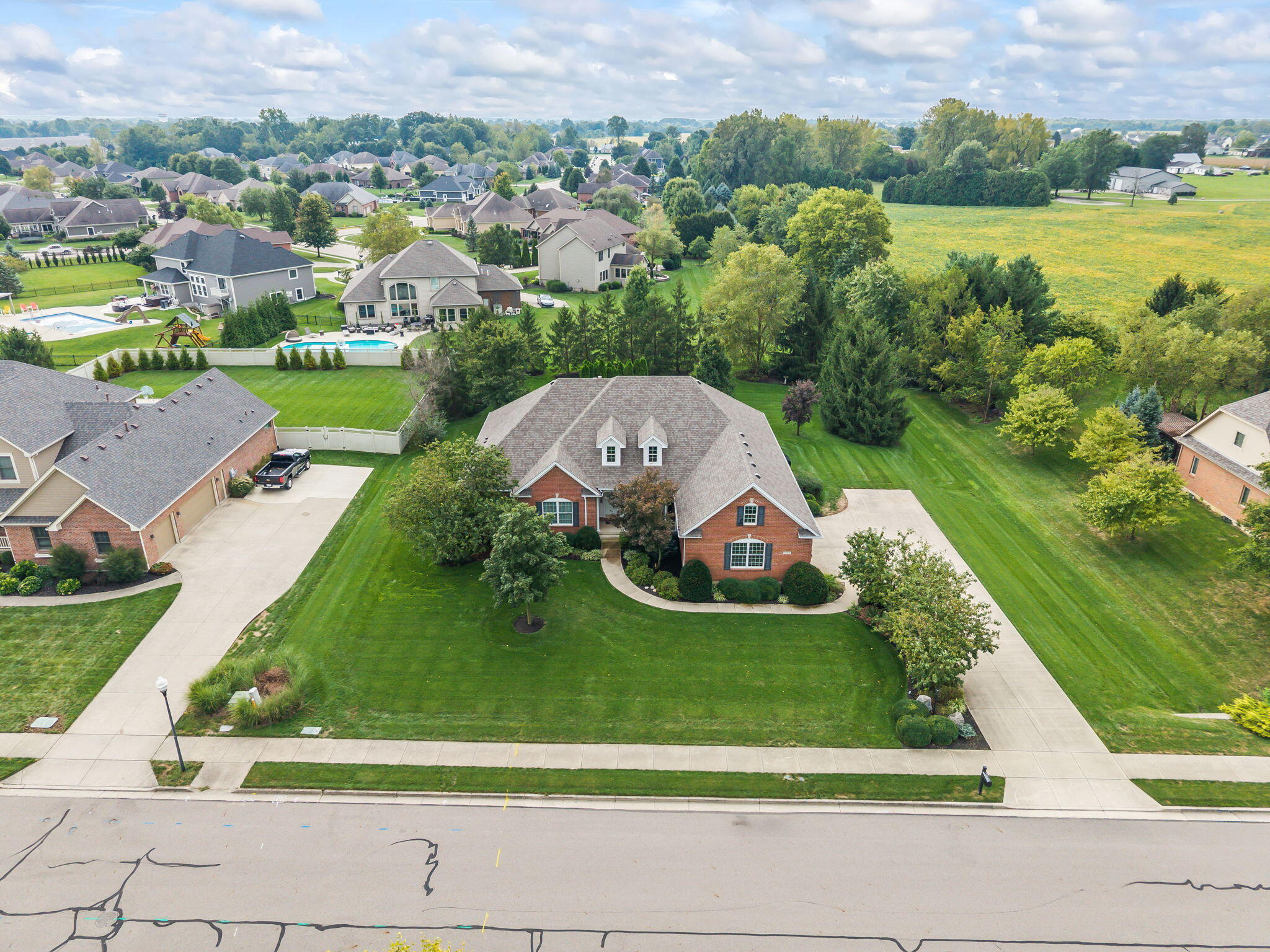 2730 Meadowpoint, Troy, Ohio 45373