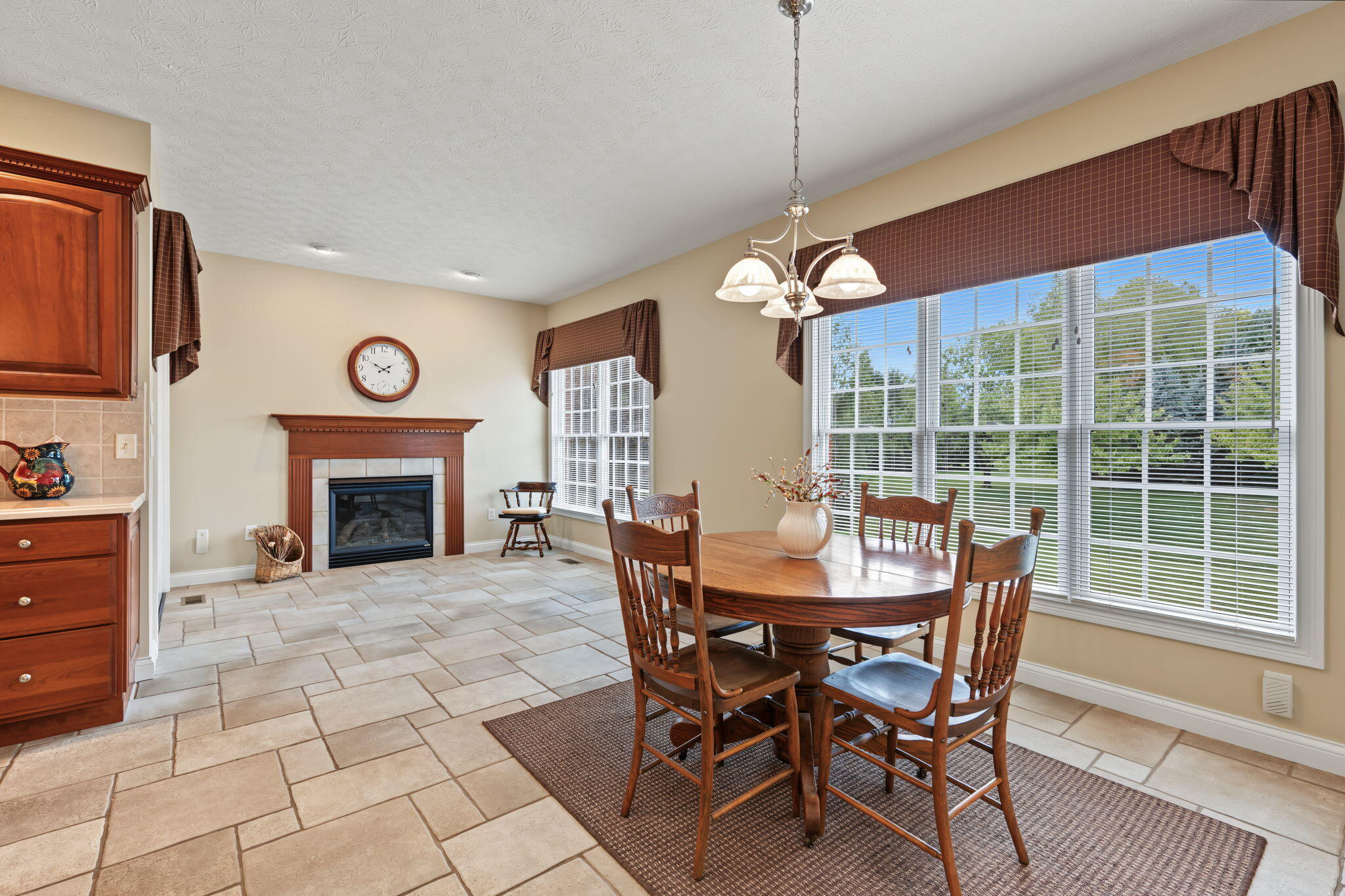 2730 Meadowpoint, Troy, Ohio 45373