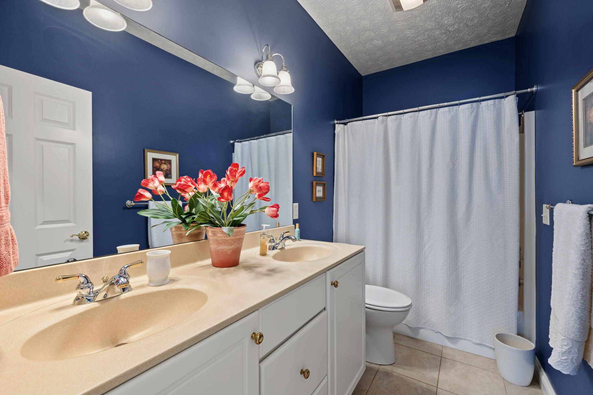 2730 Meadowpoint, Troy, Ohio 45373