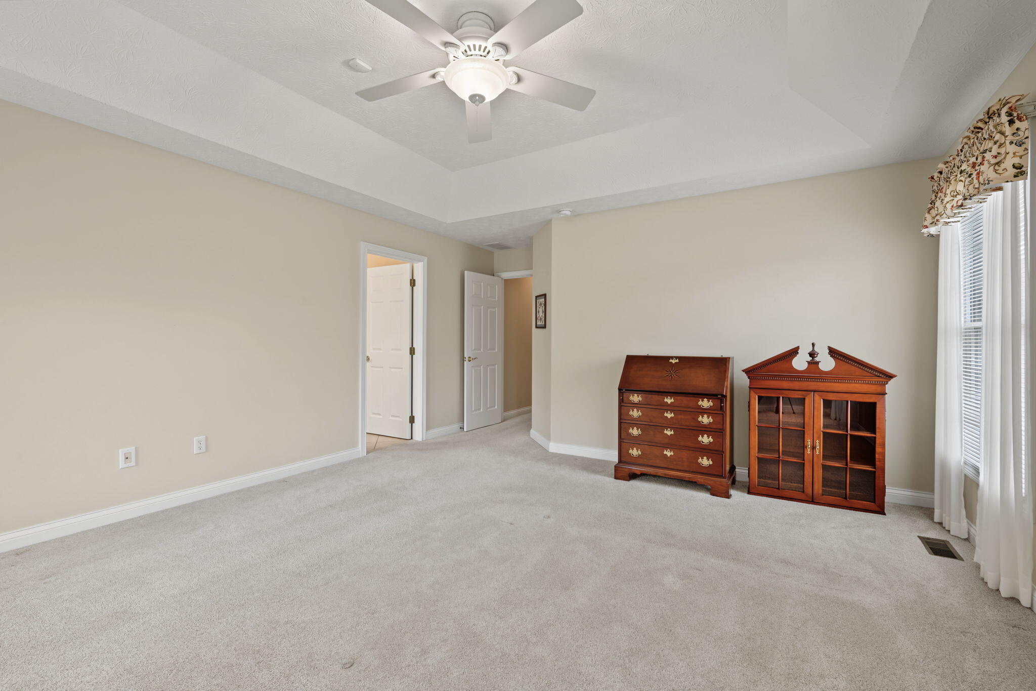 2730 Meadowpoint, Troy, Ohio 45373
